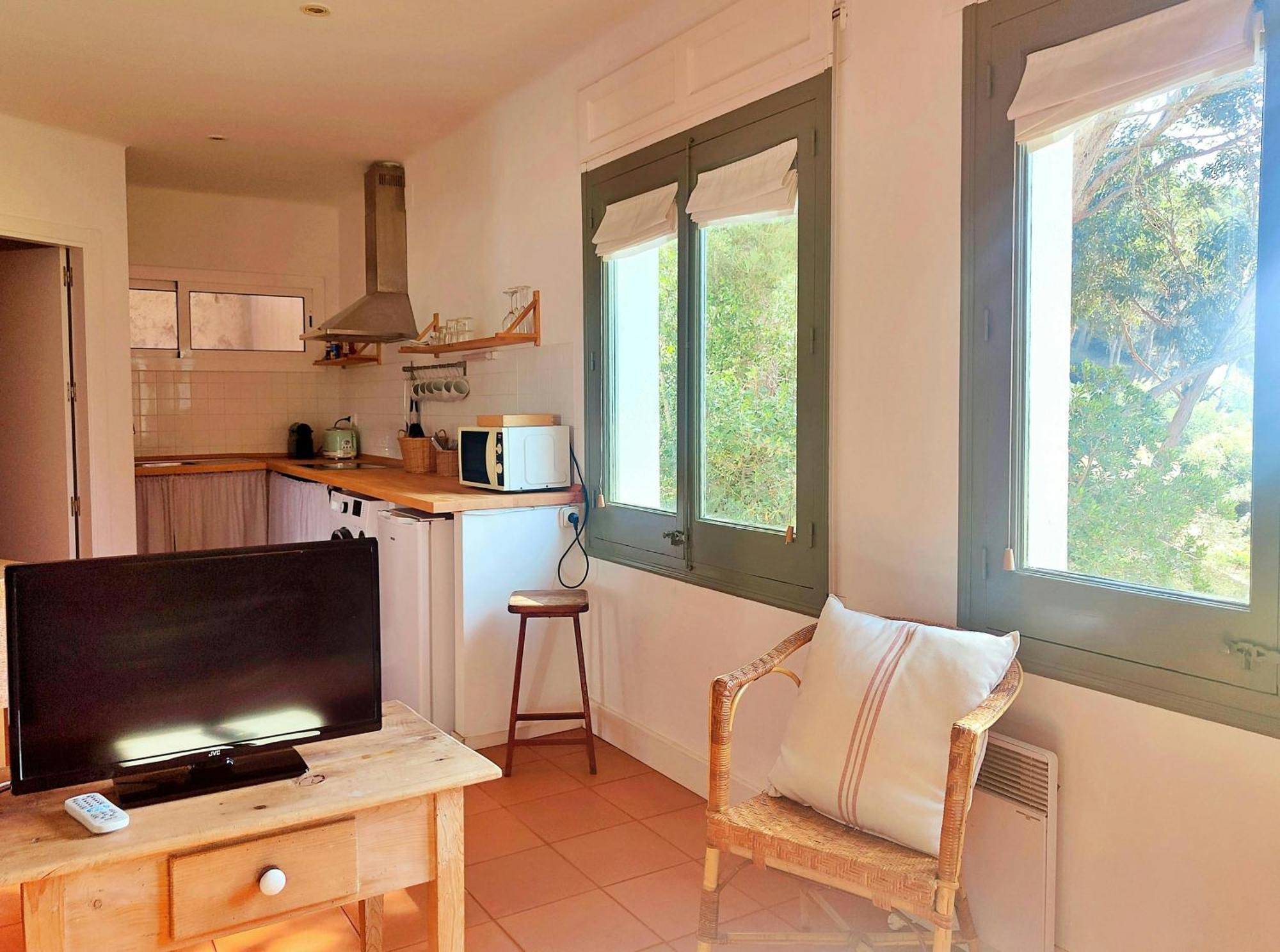 Apartment T3 - Charming Seaside Escape With Stunning Views Tamariu