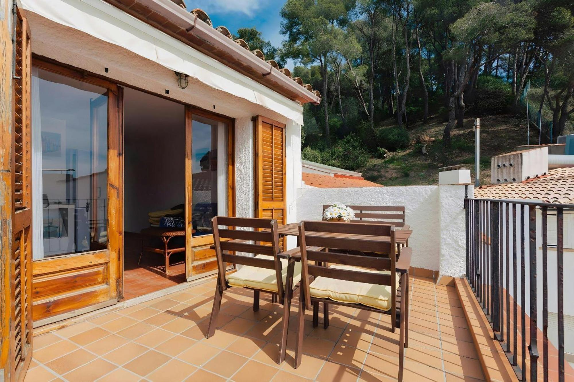 Beach 2 - Terrace Penthouse On The Beach Apartment Tamariu