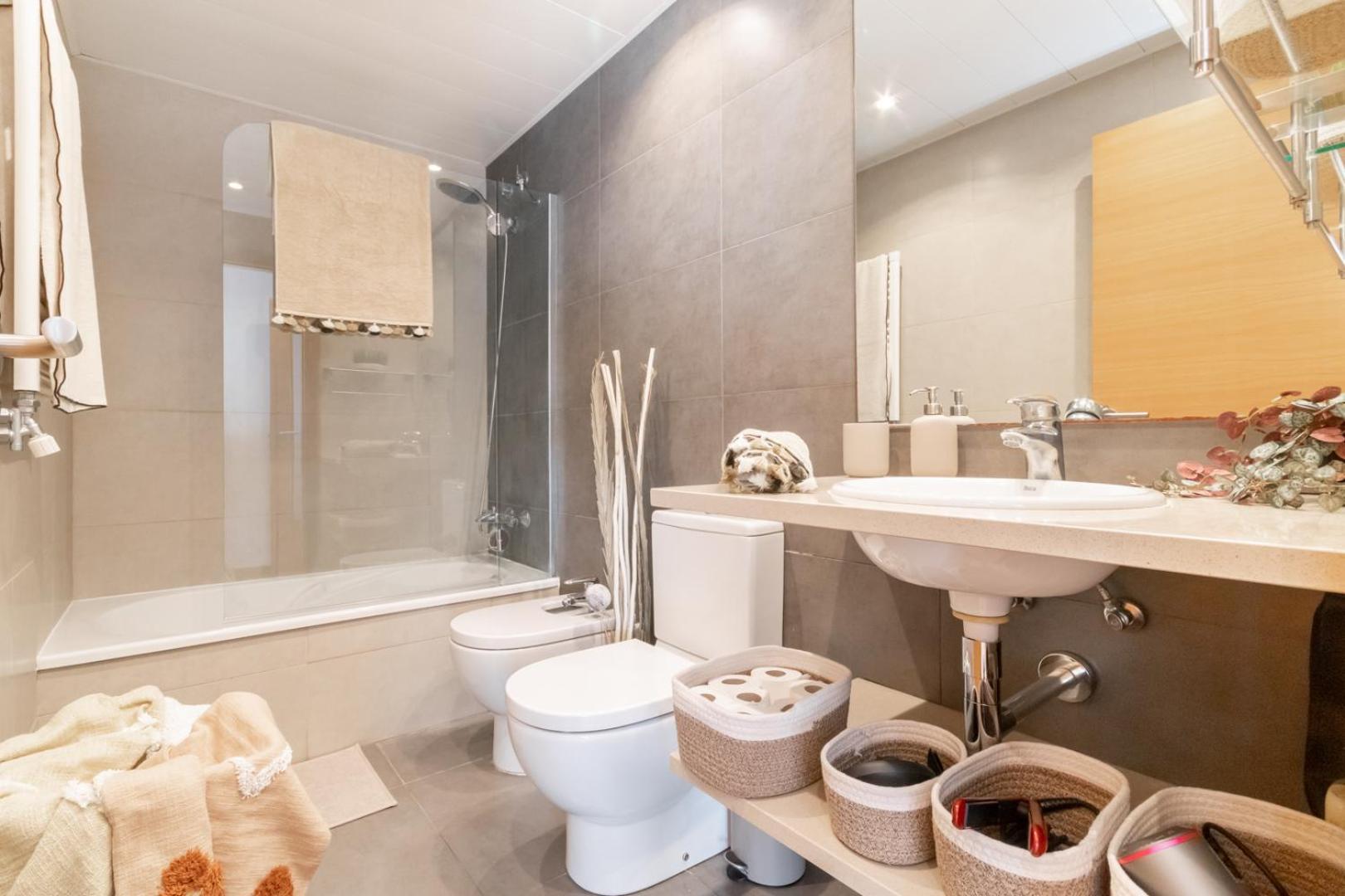 Penthouse With Private Terrace & Pool Access Apartment Cornella de Llobregat