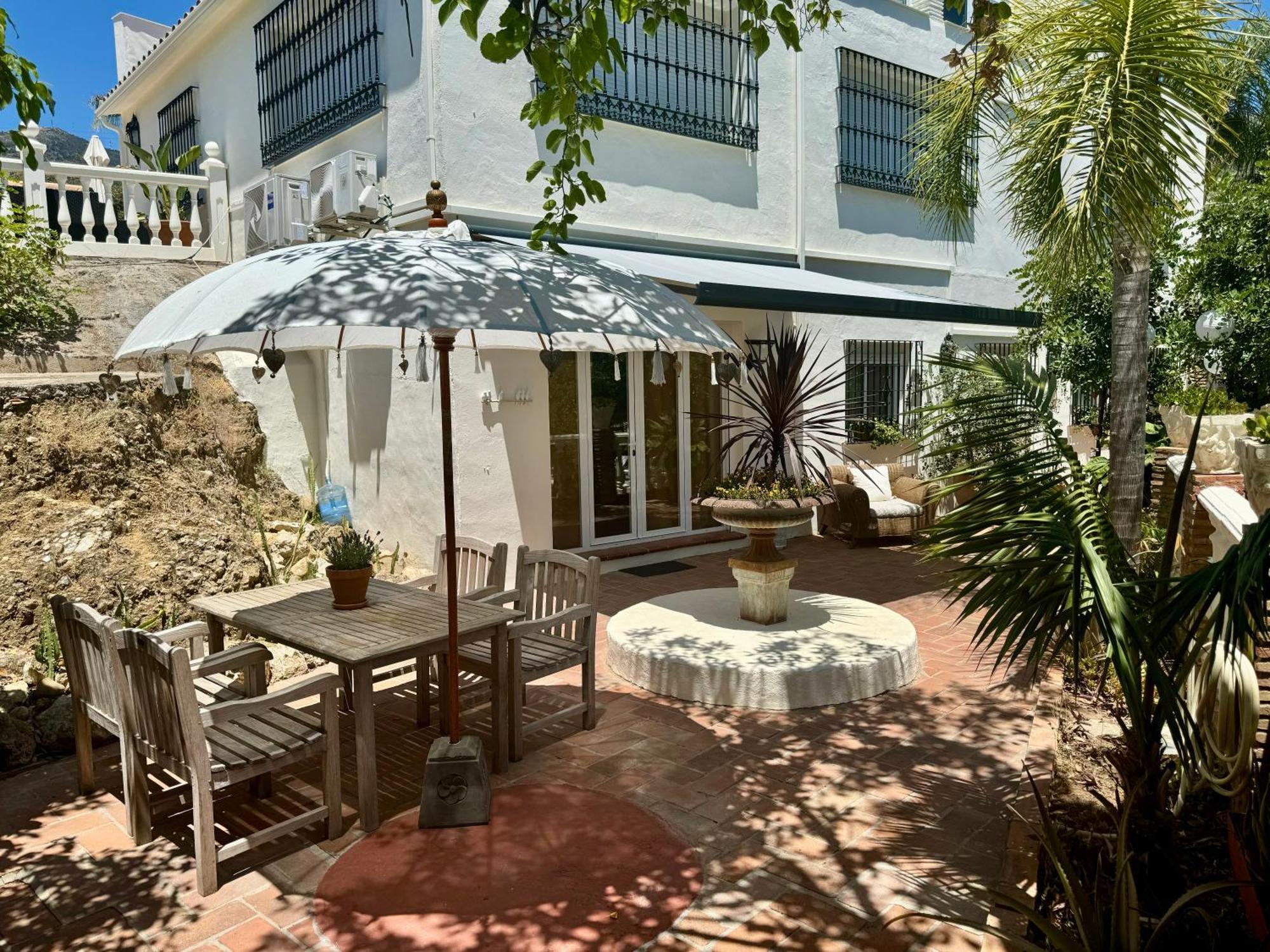 La Vida Loca - Adults Only Apartment