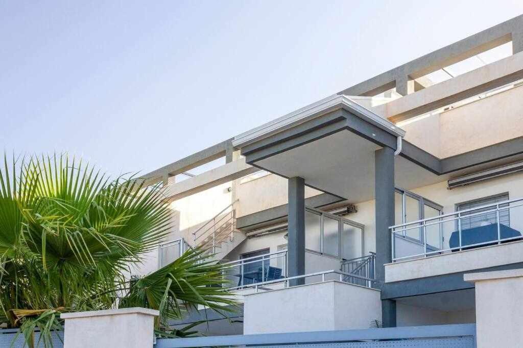 Pink Oasis Apartamento Alicante