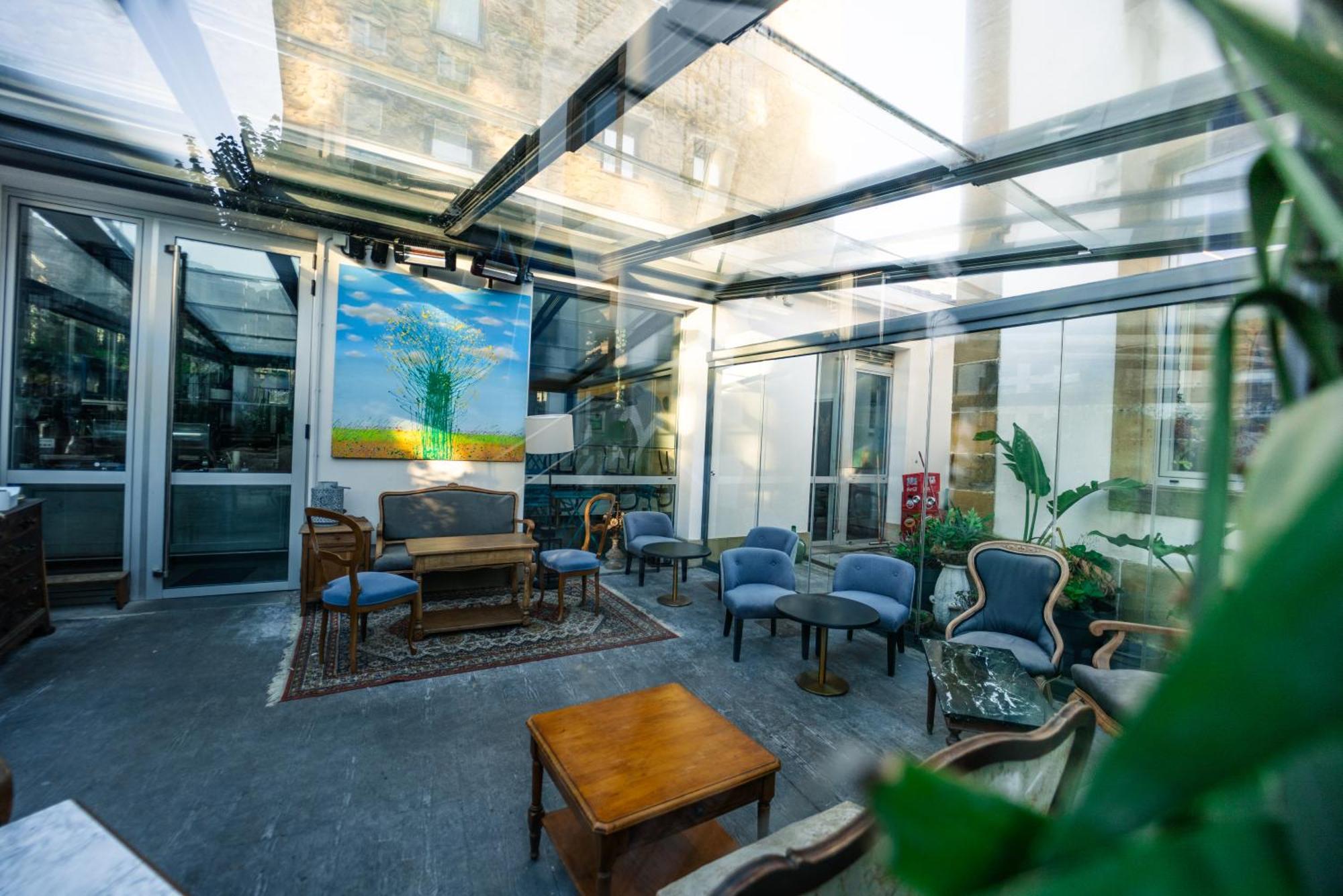 Surf House Hostel *