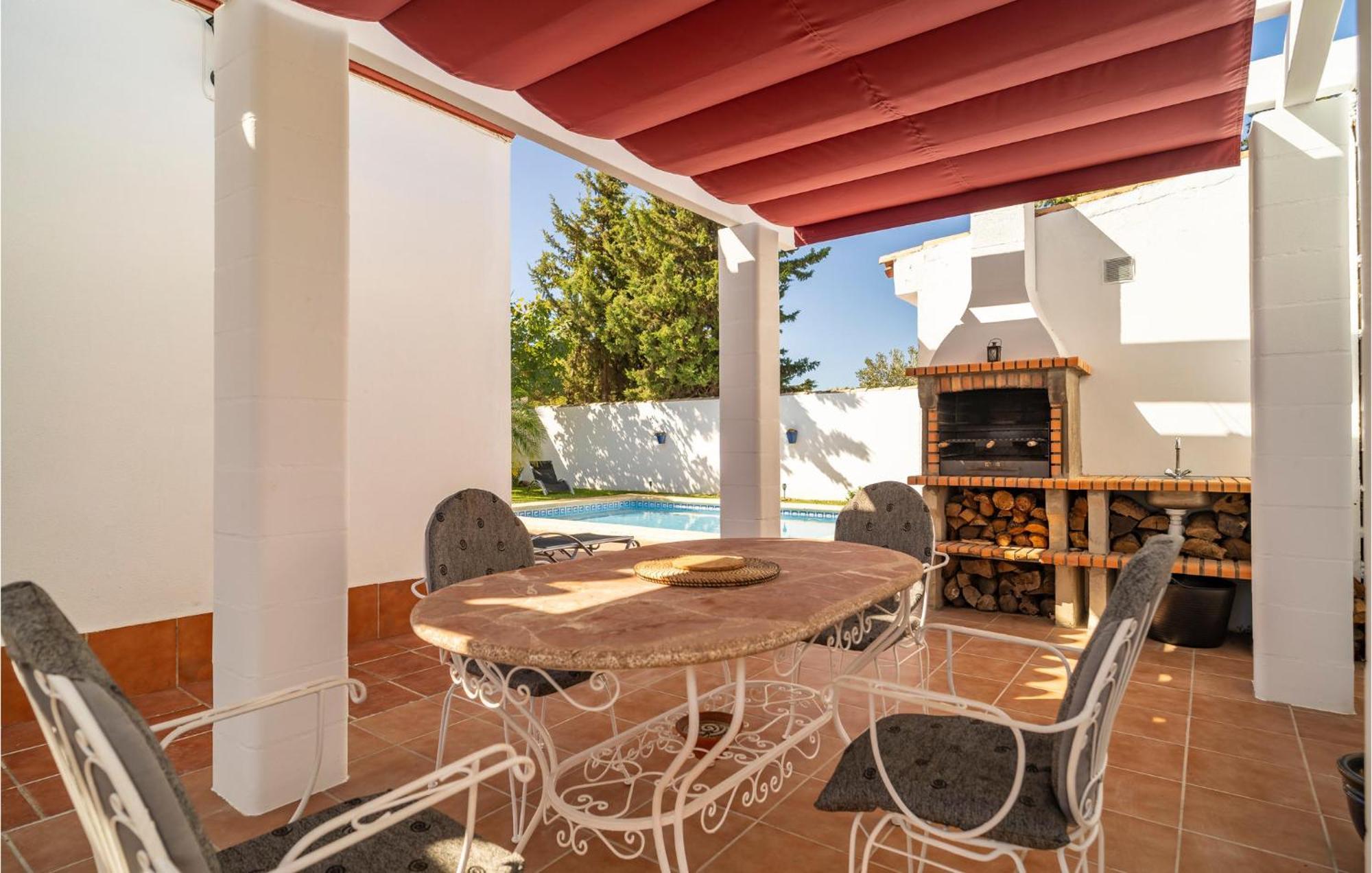 Сasa de vacaciones Lovely In Chiclana De La Fronter With Wifi *