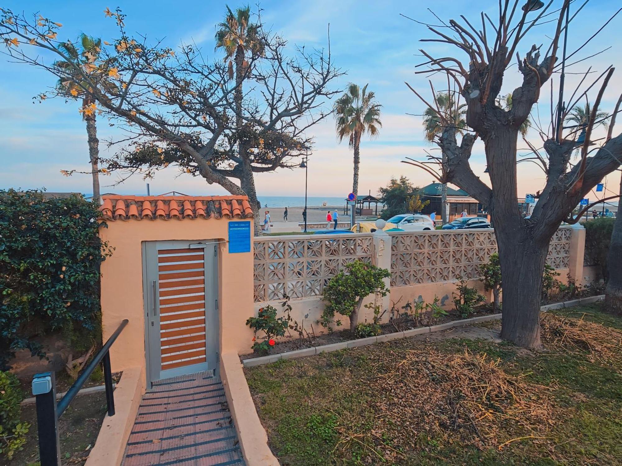 Paseo Maritimo De Playamar Apartment