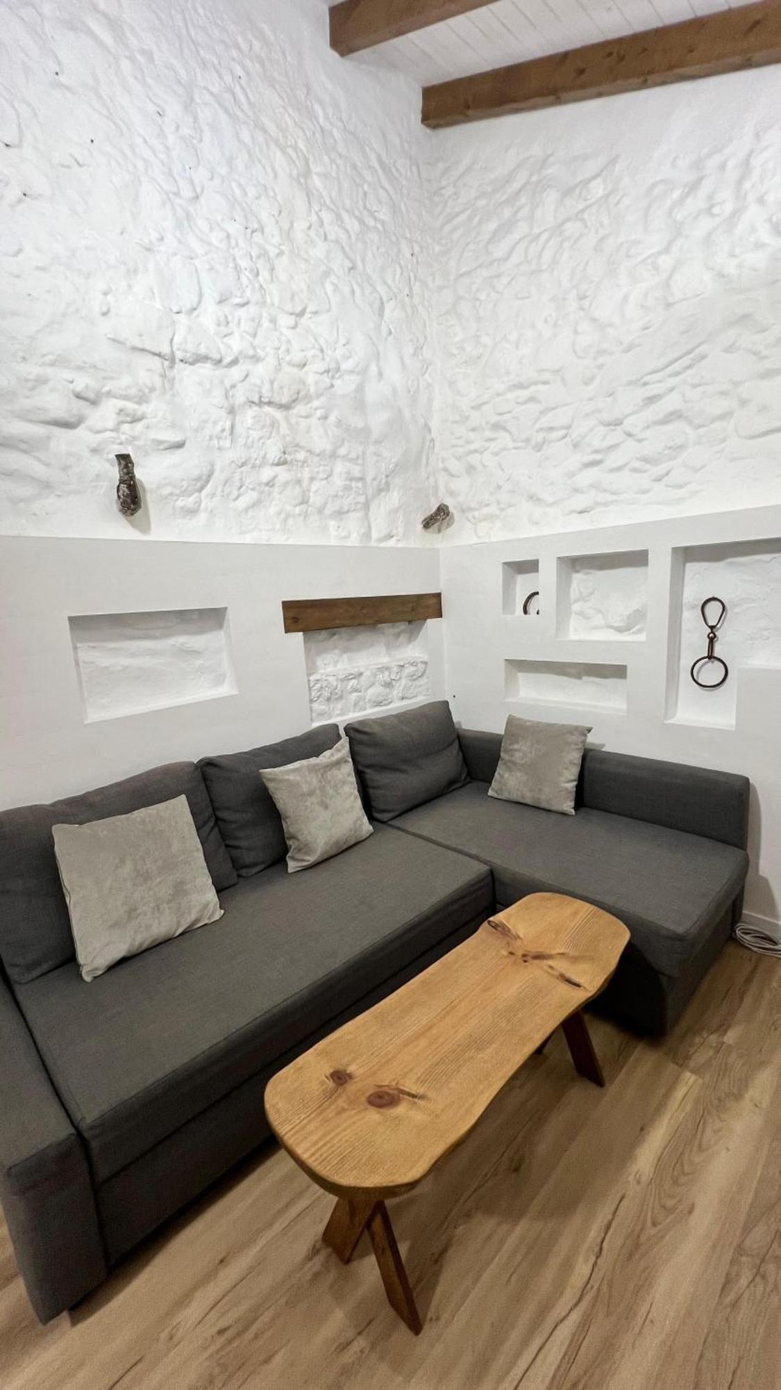 Holiday home La Cuadra Villaluenga Del Rosario