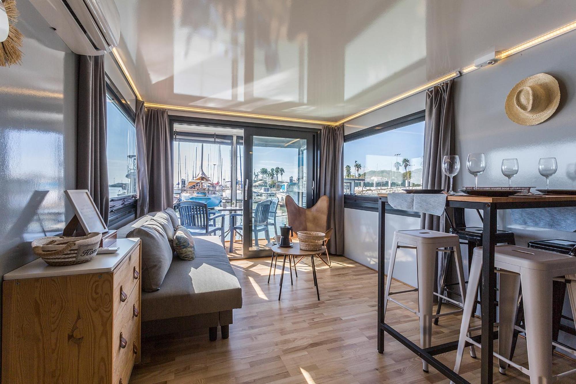 Azvalia Luxury Casa Barco New York And Texas-unique Houseboat Experience * El Puerto de Santa Maria