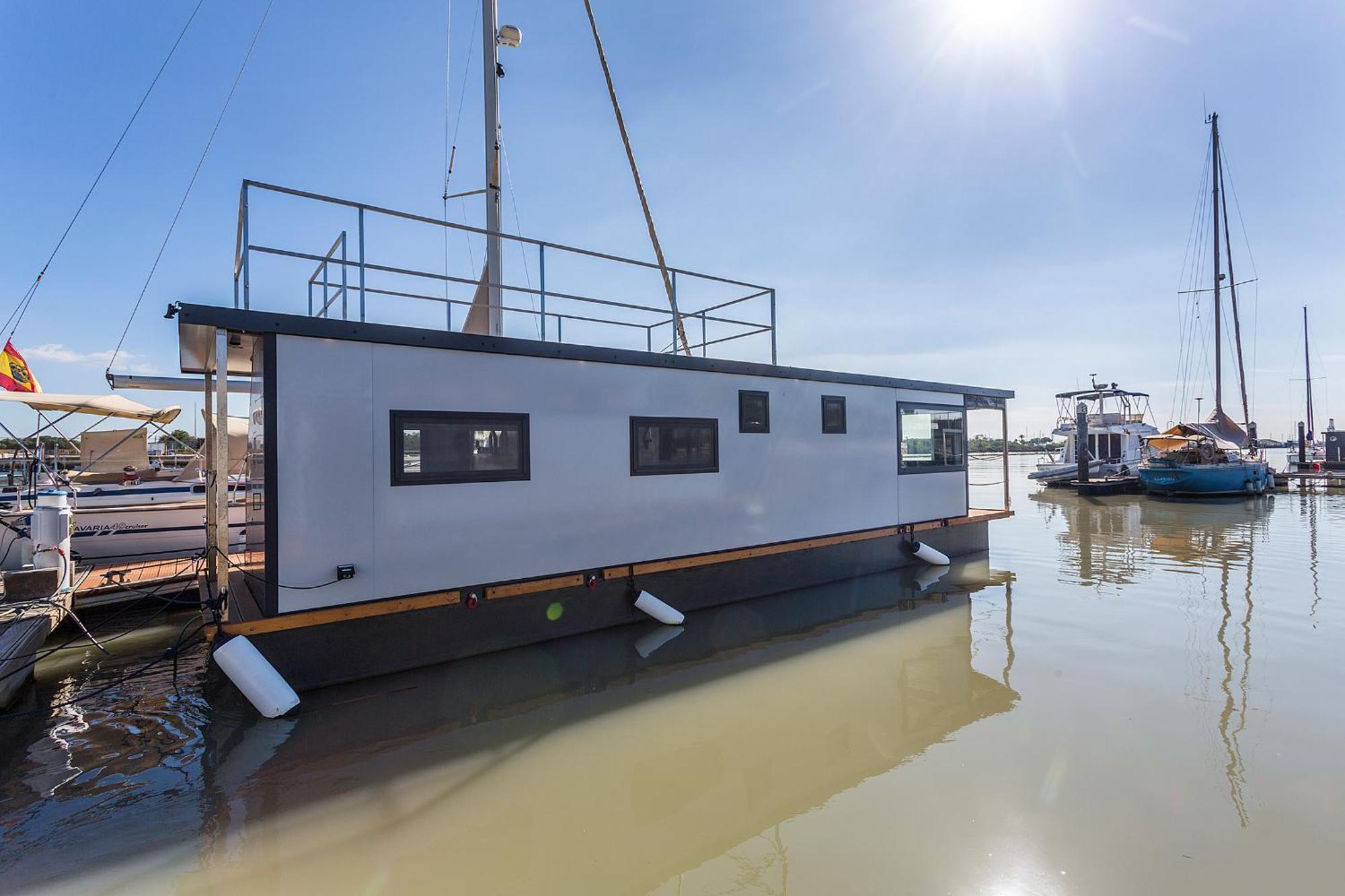 Azvalia Luxury Casa Barco New York And Texas-unique Houseboat Experience Botel El Puerto de Santa Maria