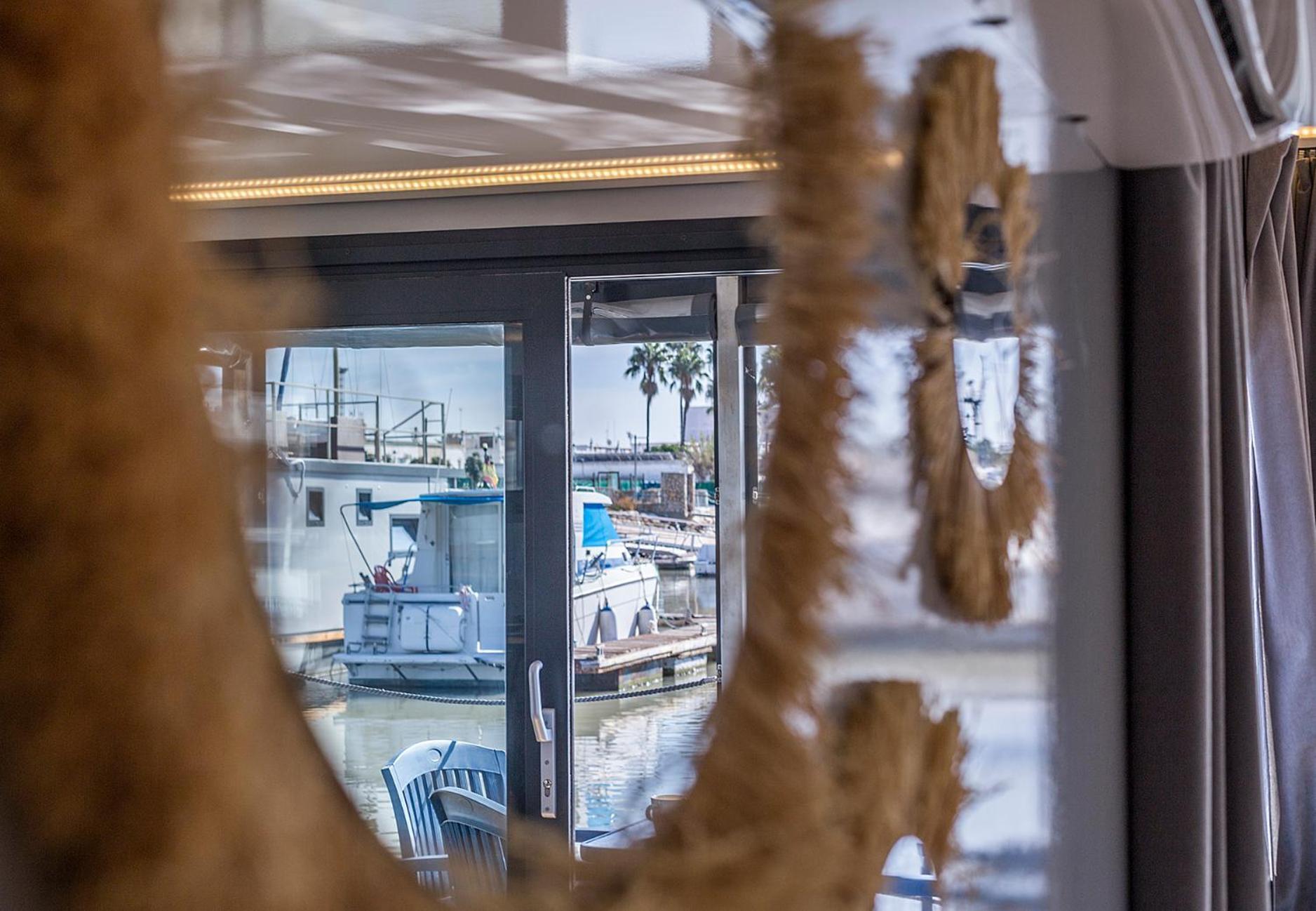 Azvalia Luxury Casa Barco New York And Texas-unique Houseboat Experience El Puerto de Santa Maria