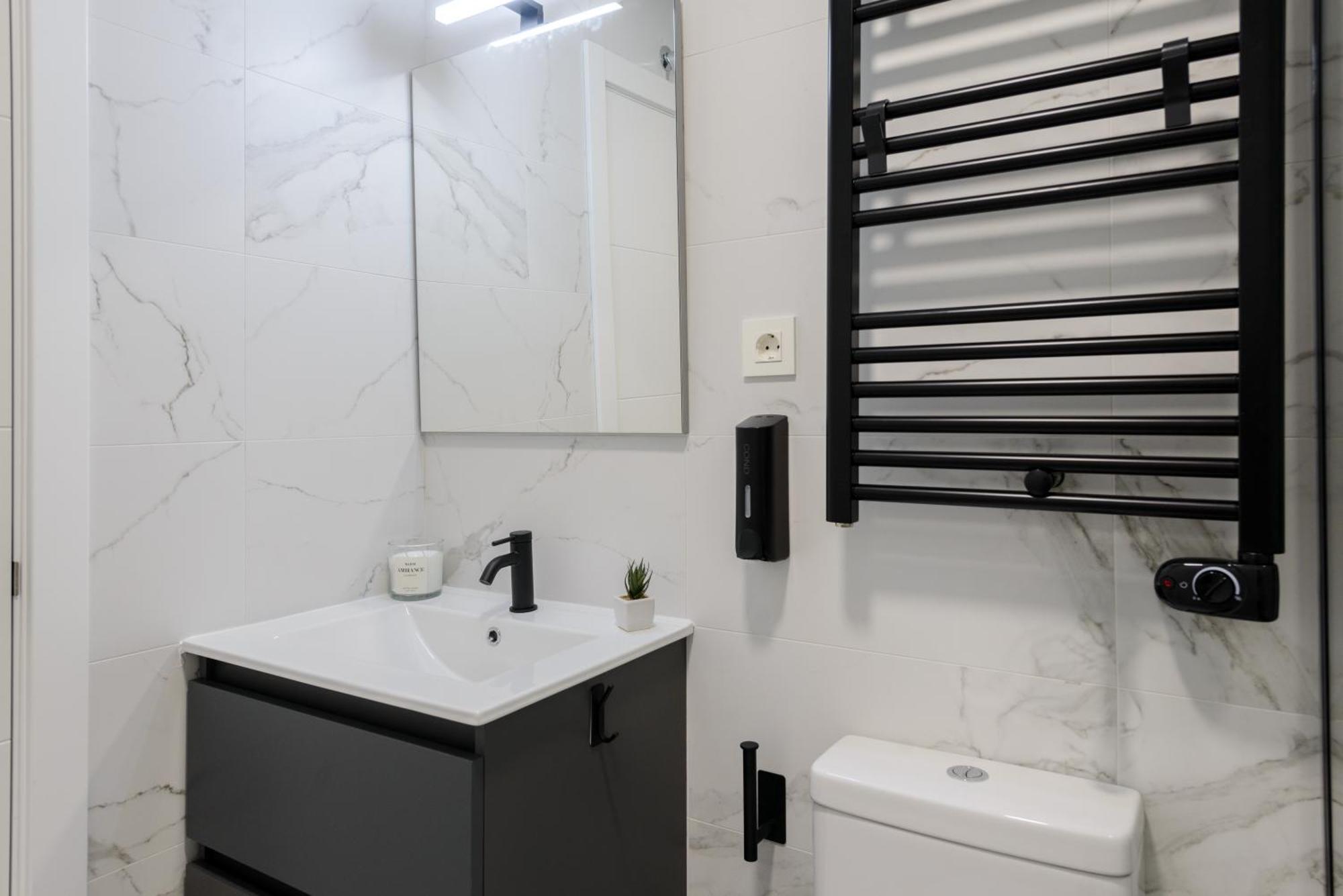 Apartment Torrejon 2 *