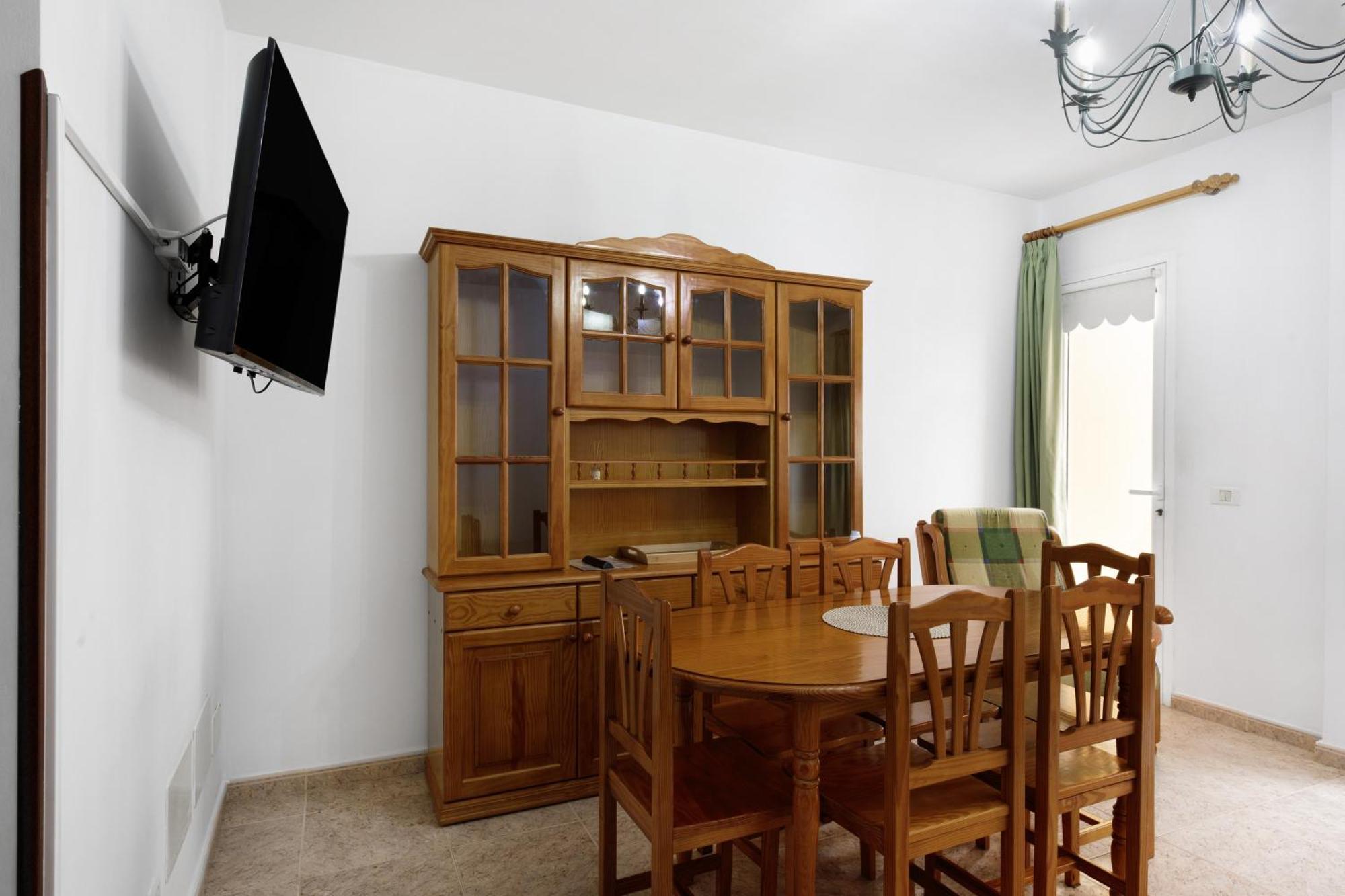 Leoncio Apartment *