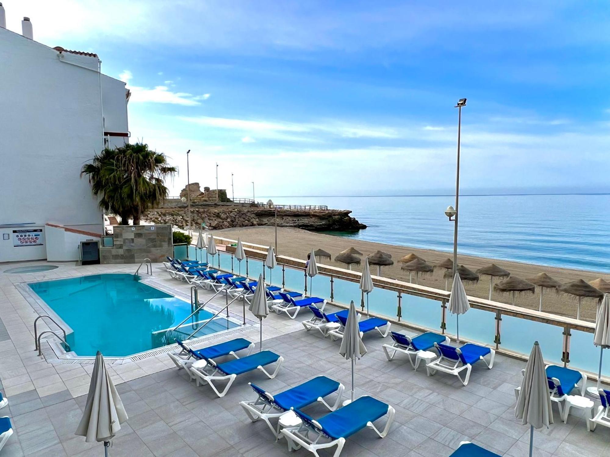 Perla Marina 4*