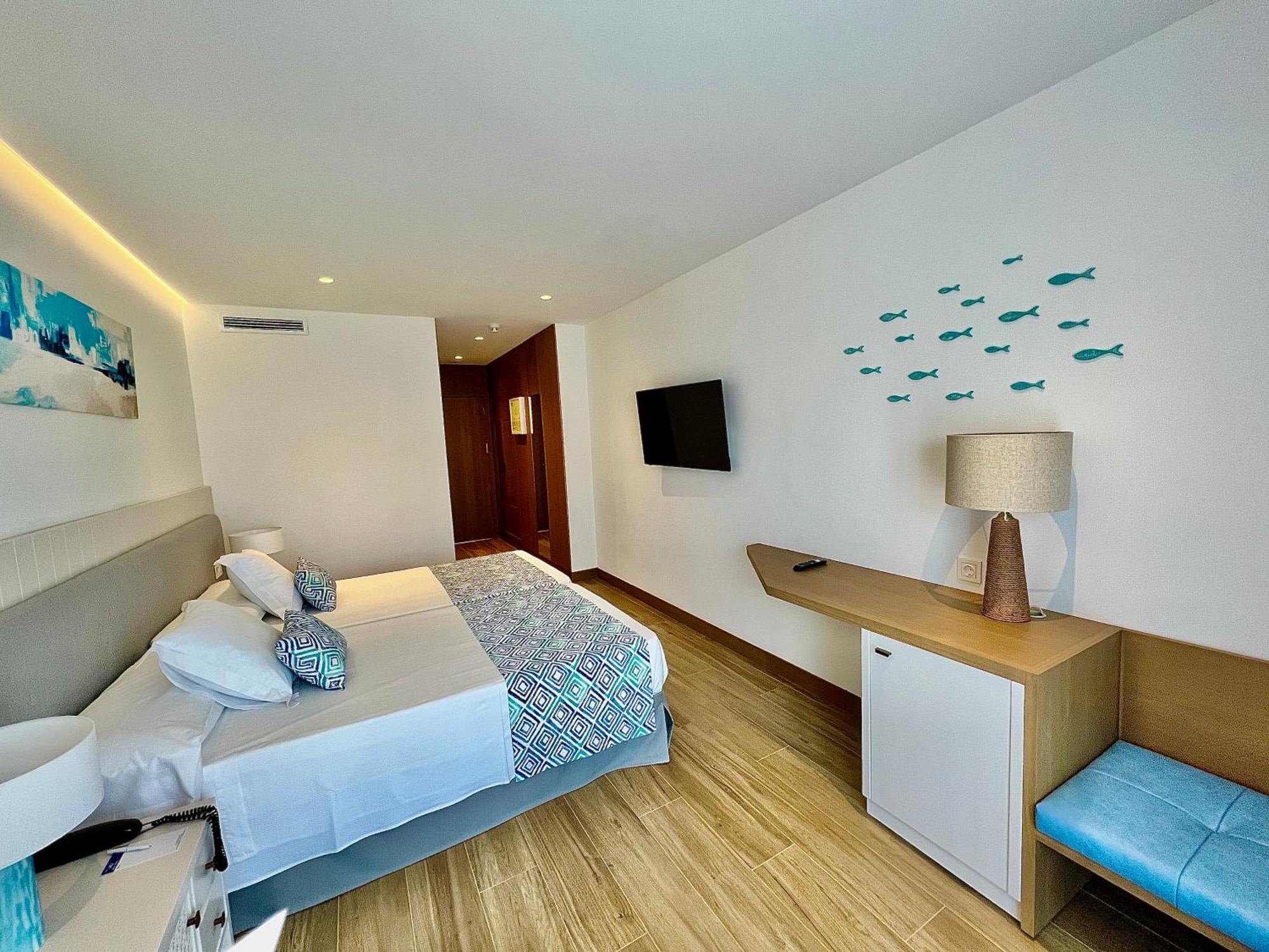 Perla Marina 4*