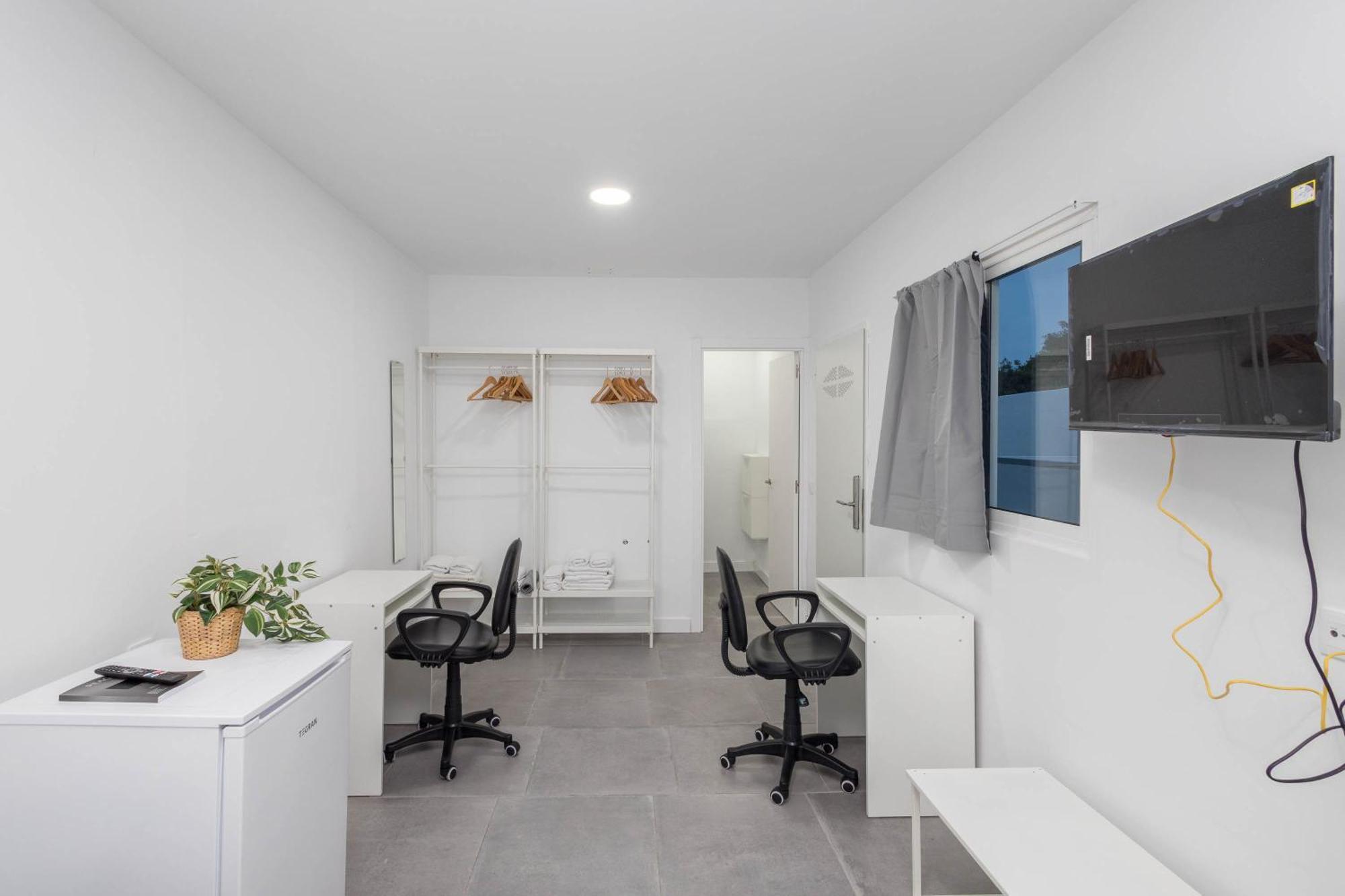 Guest house Coliving Mol-Terrace, En-Suite Bathroom, Fridge & Tv Las Palmas de Gran Canaria