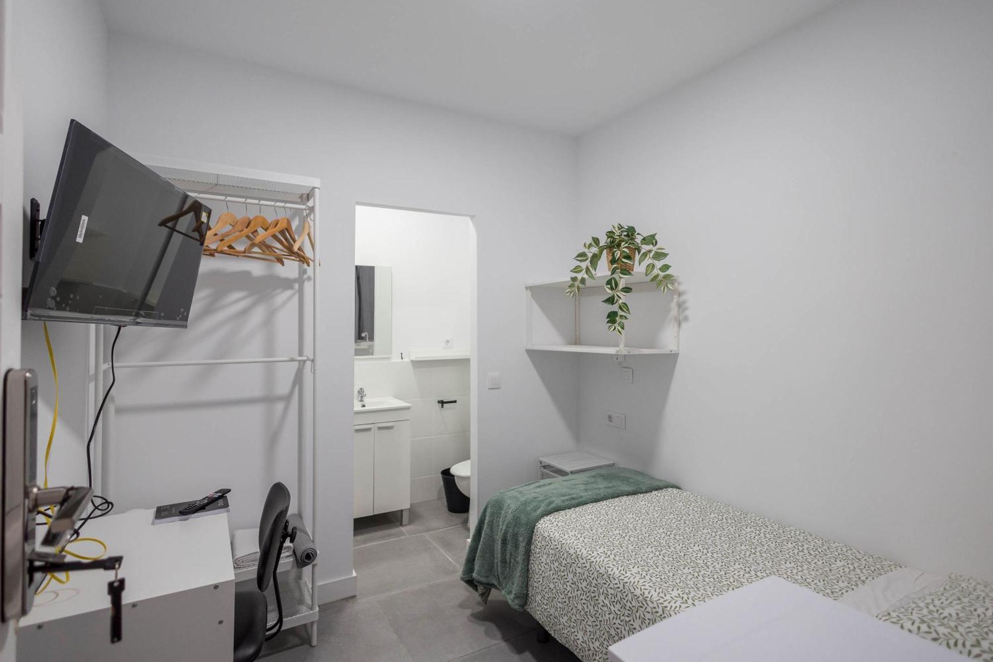 Coliving Mol-Terrace, En-Suite Bathroom, Fridge & Tv * Las Palmas de Gran Canaria