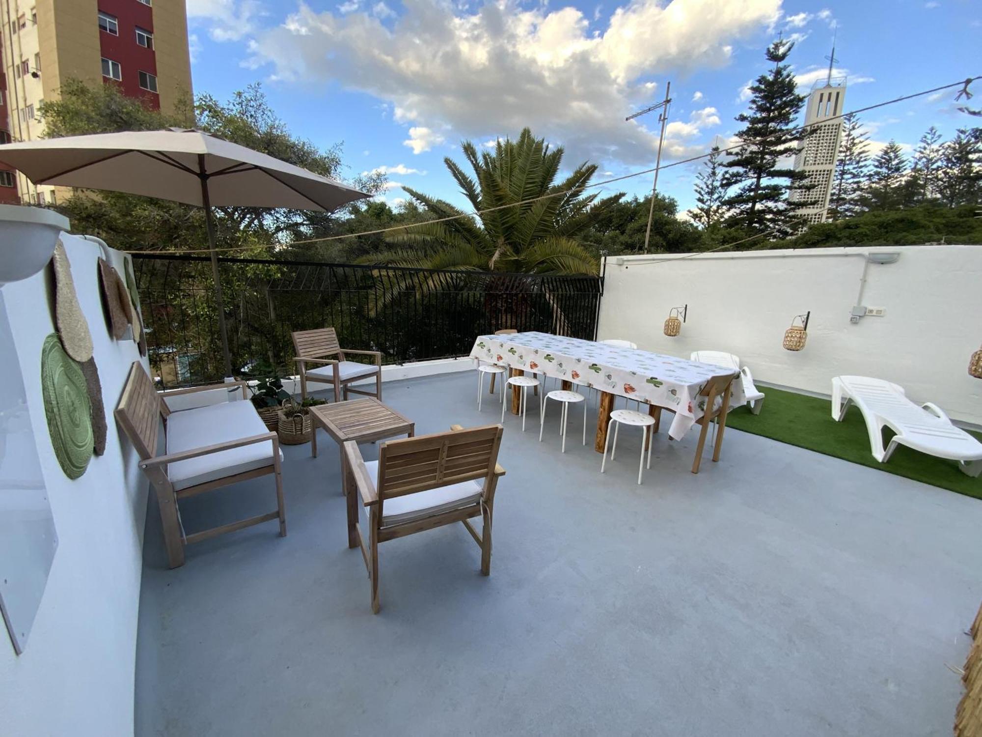 Guest house Coliving Mol-Terrace, En-Suite Bathroom, Fridge & Tv Las Palmas de Gran Canaria