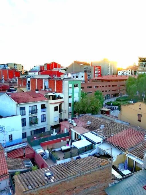 Apartamento Doble Exterior En Piso Compartido *