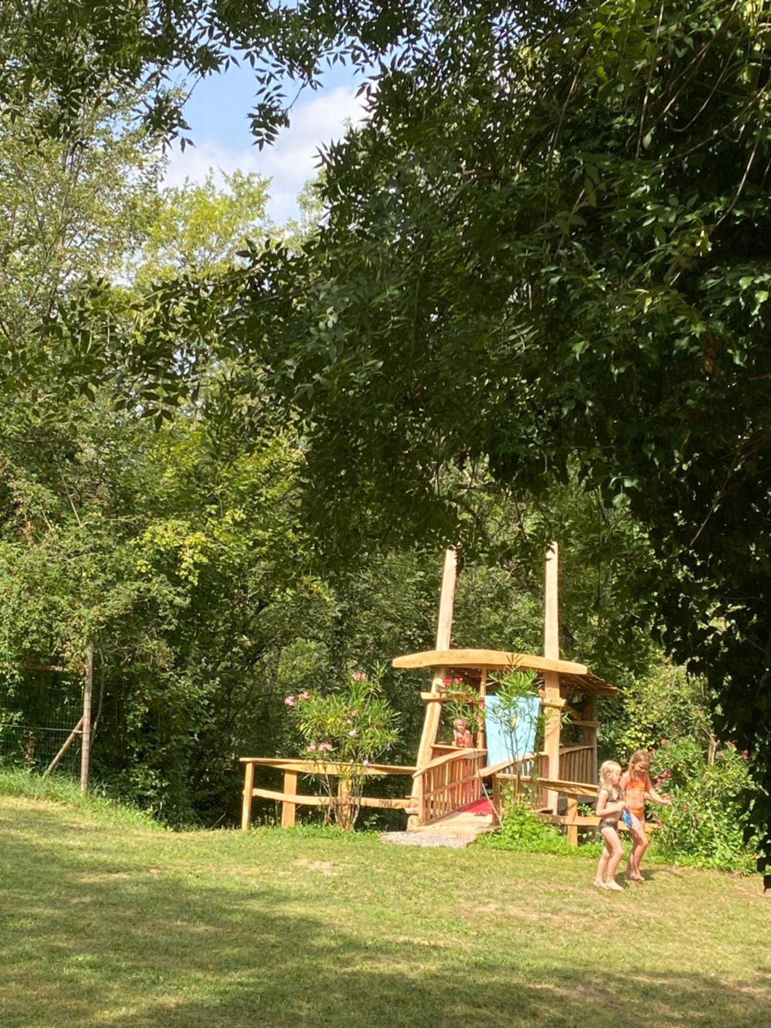 Campsite Banal - Y Masia Rural Montagut