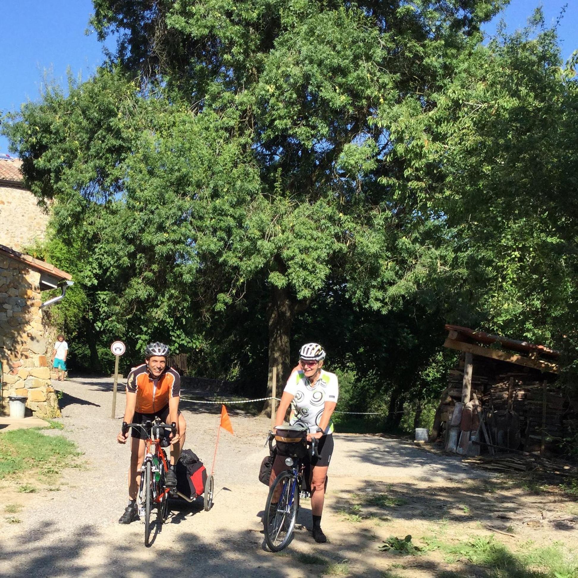 Campsite Banal - Y Masia Rural Montagut