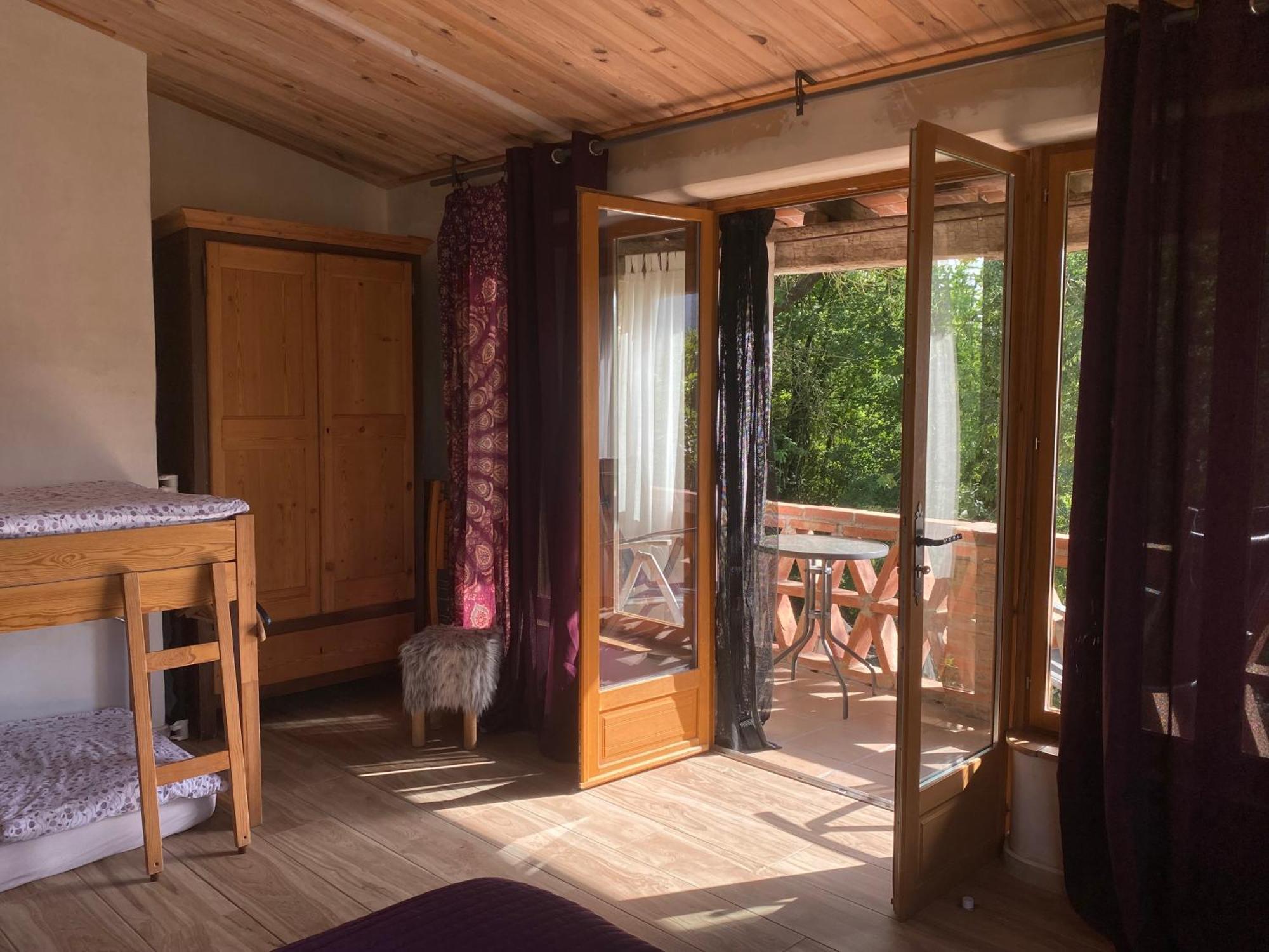 Campsite Banal - Y Masia Rural Montagut