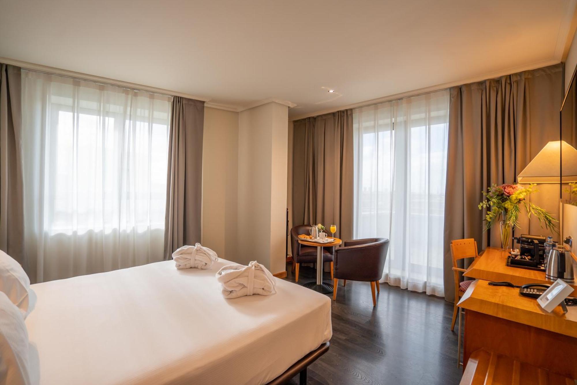 Abba Sants 4*