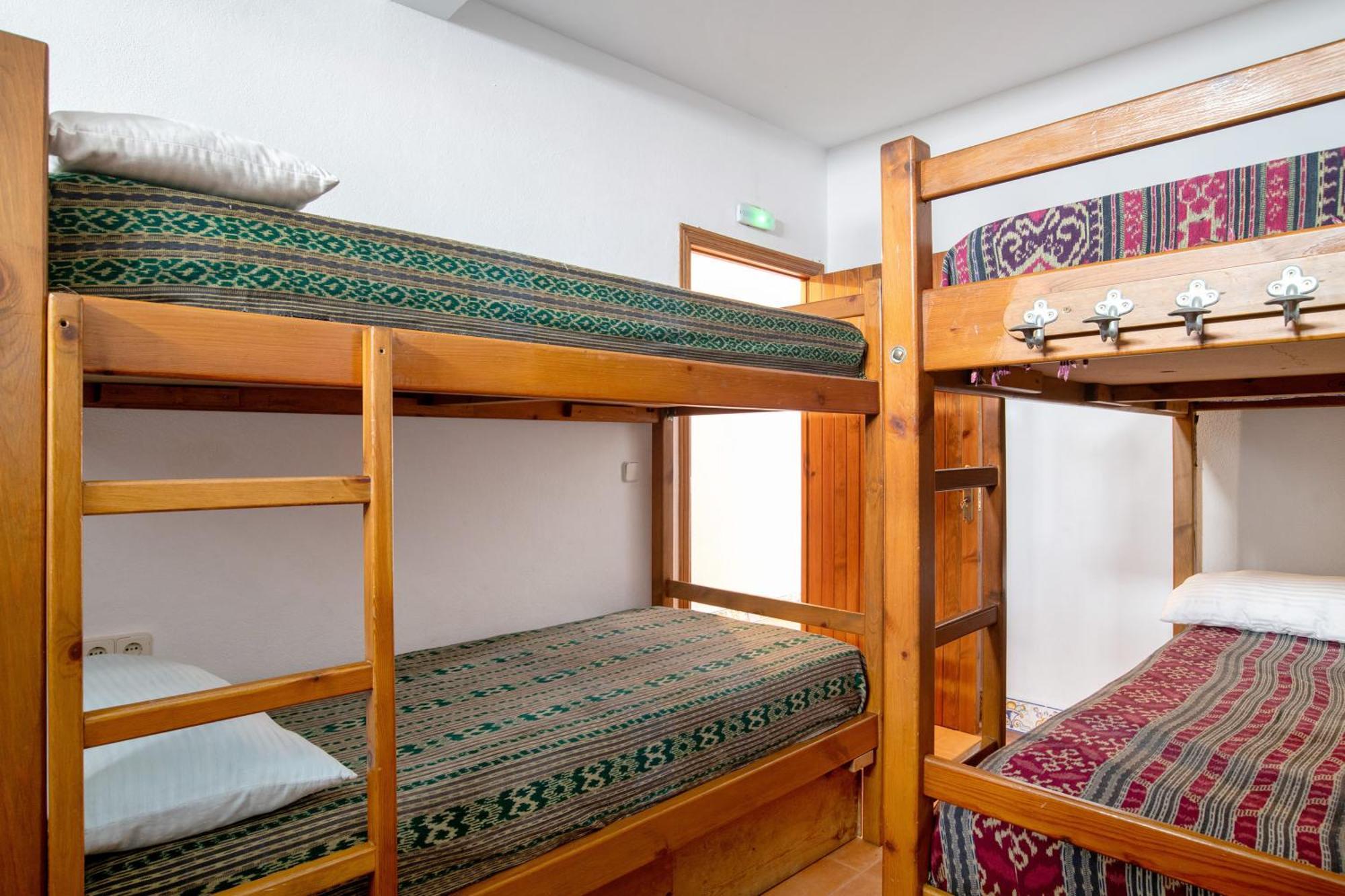 Ecoalbergue Rural De *