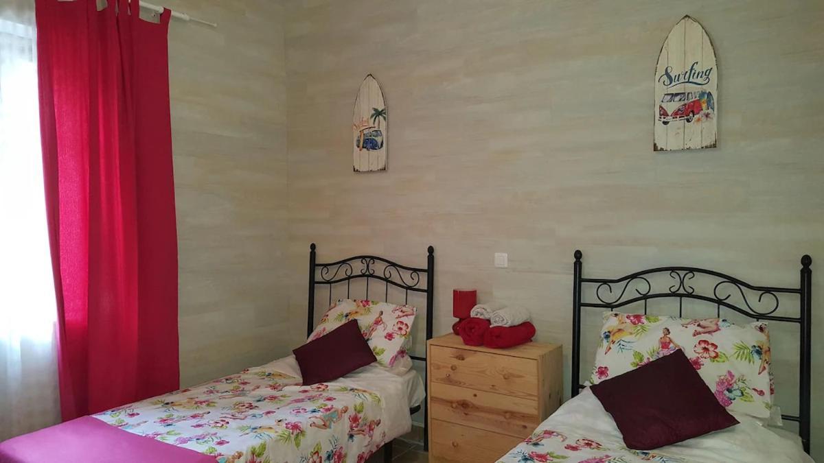 Craig, Spacious With Amazing Garden And Private Heated Pool Сasa de vacaciones *
