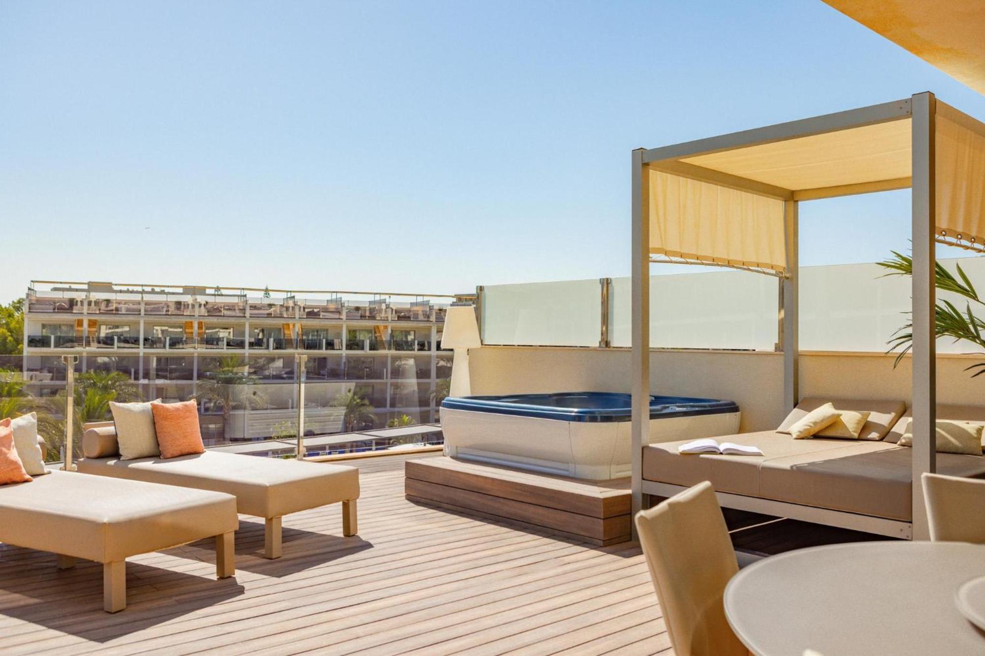 Zafiro Palace Apartahotel