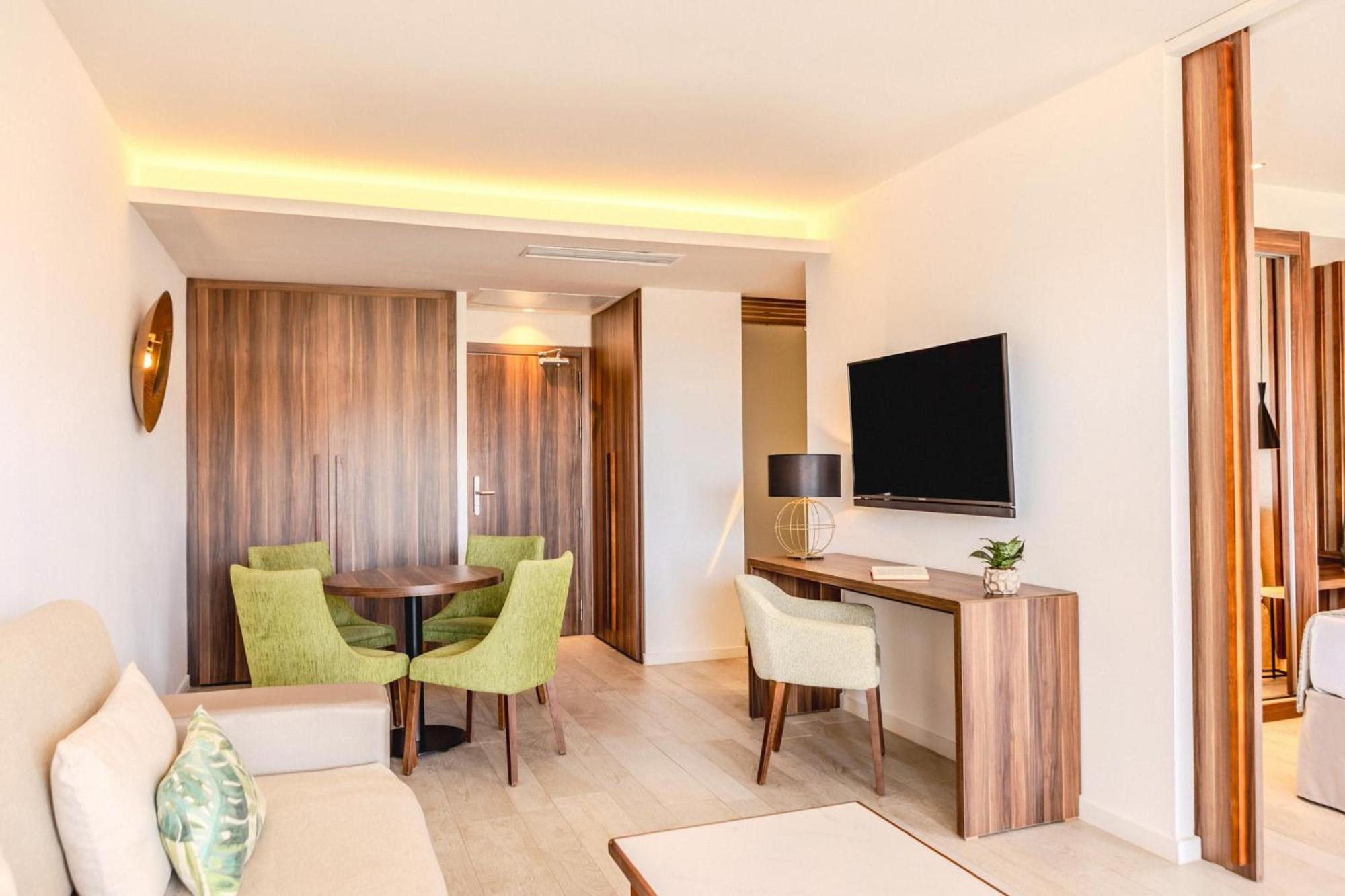 Zafiro Palace Apartahotel