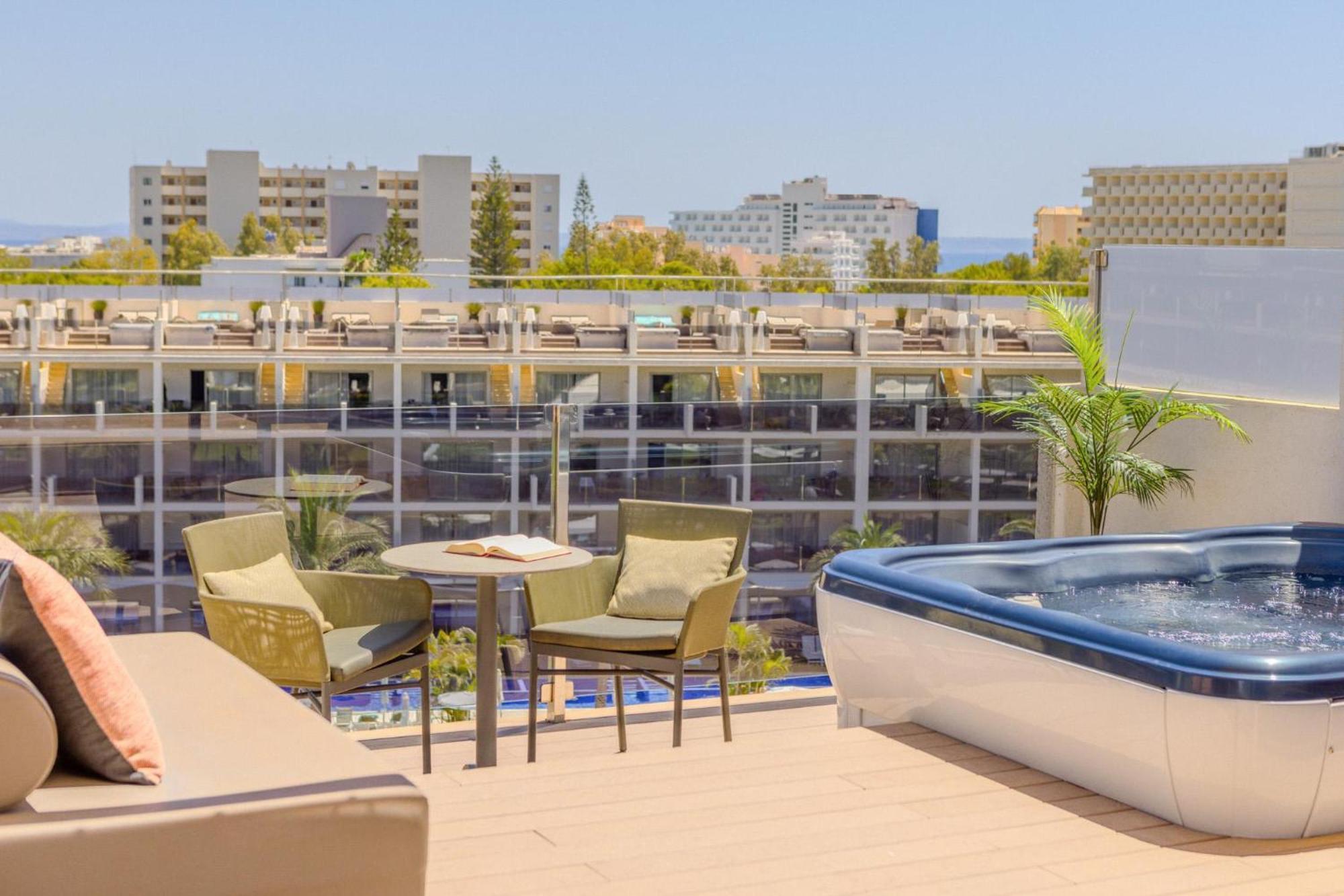 Zafiro Palace Apartahotel 5*