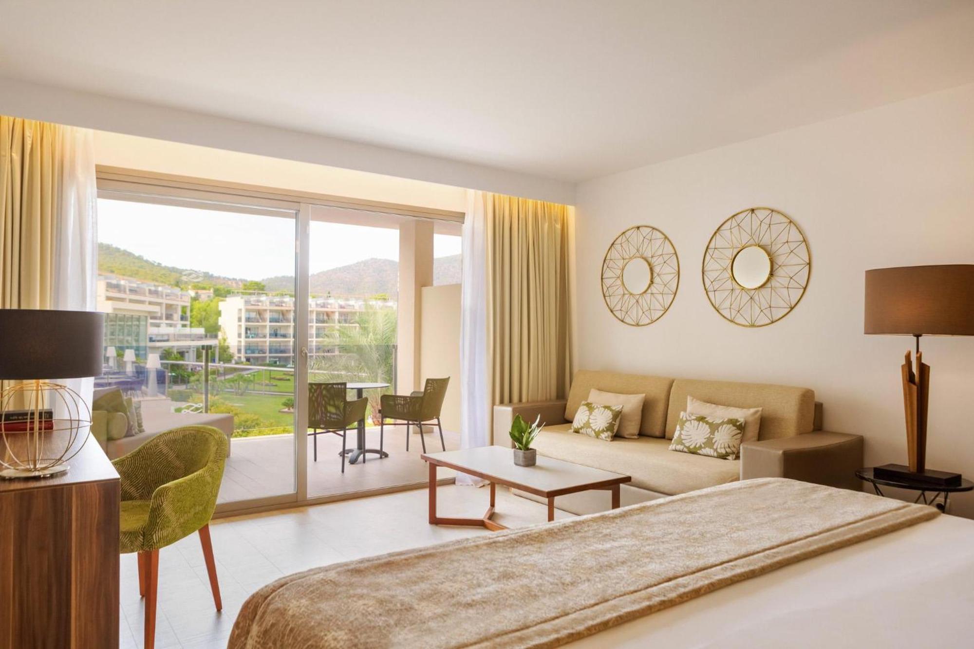Zafiro Palace Apartahotel 5*