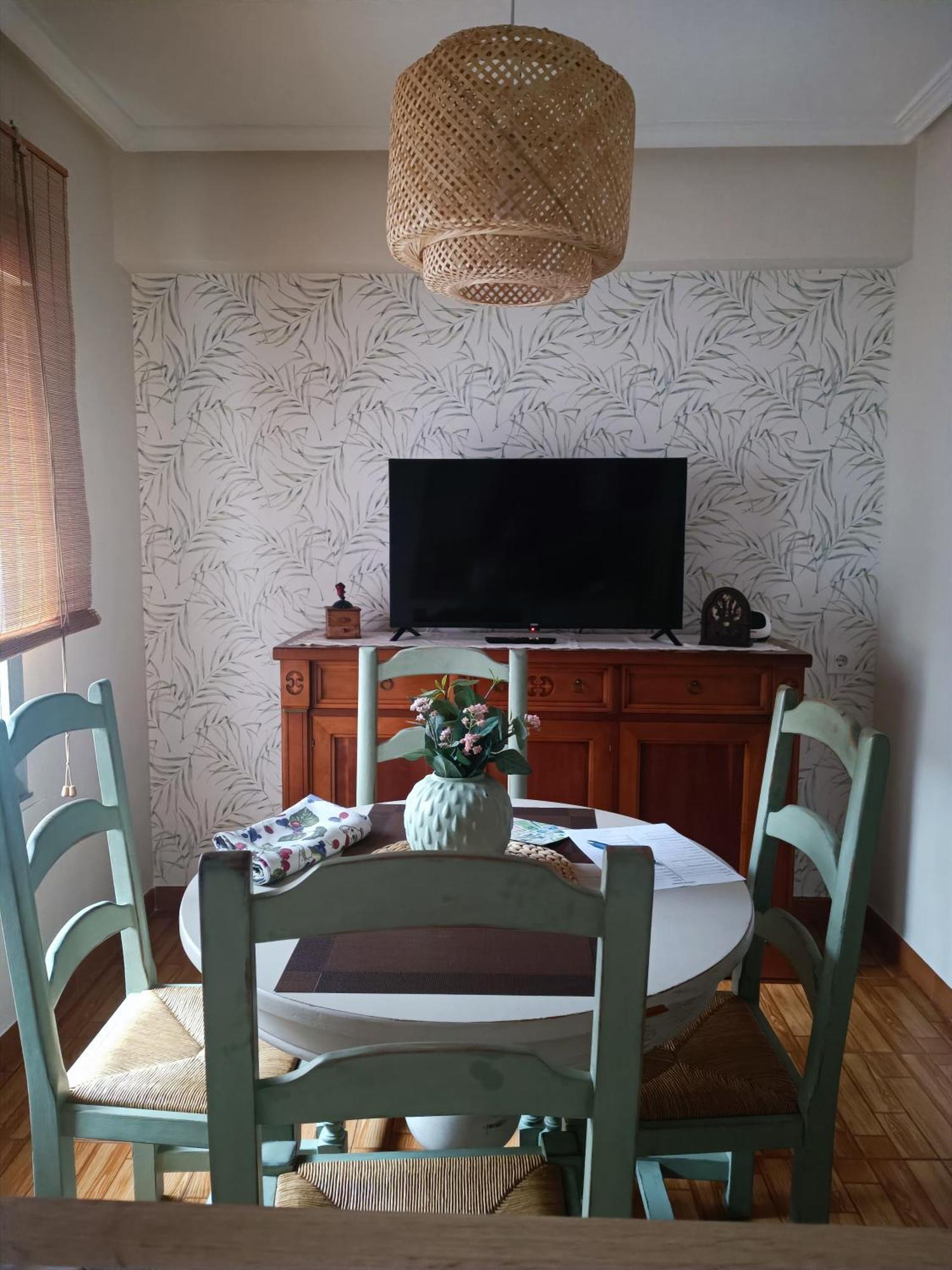 En La Ciudad, Con Patio -parking Gratis Apartamento Gijón
