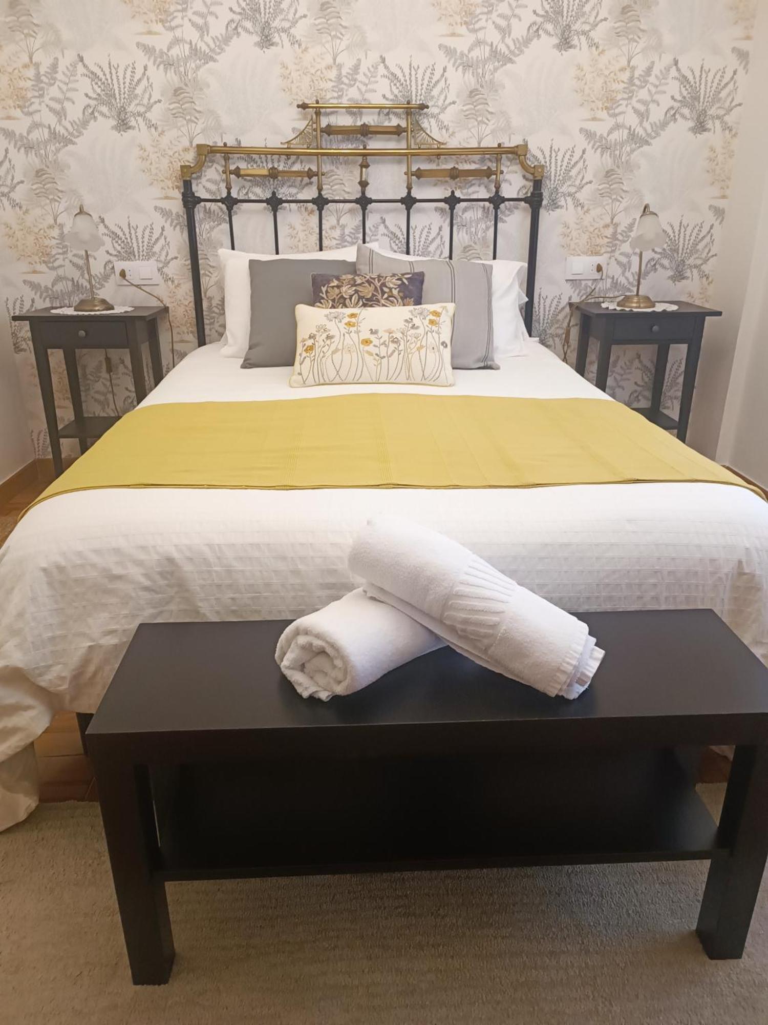 En La Ciudad, Con Patio -parking Gratis Apartamento Gijón