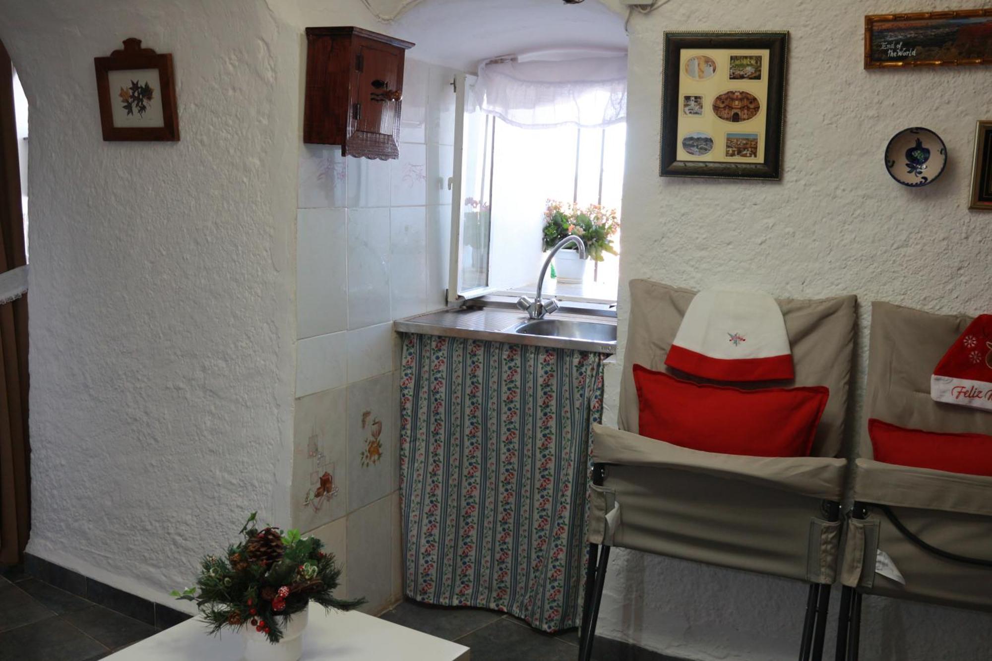 Cueva La Loli Holiday home *