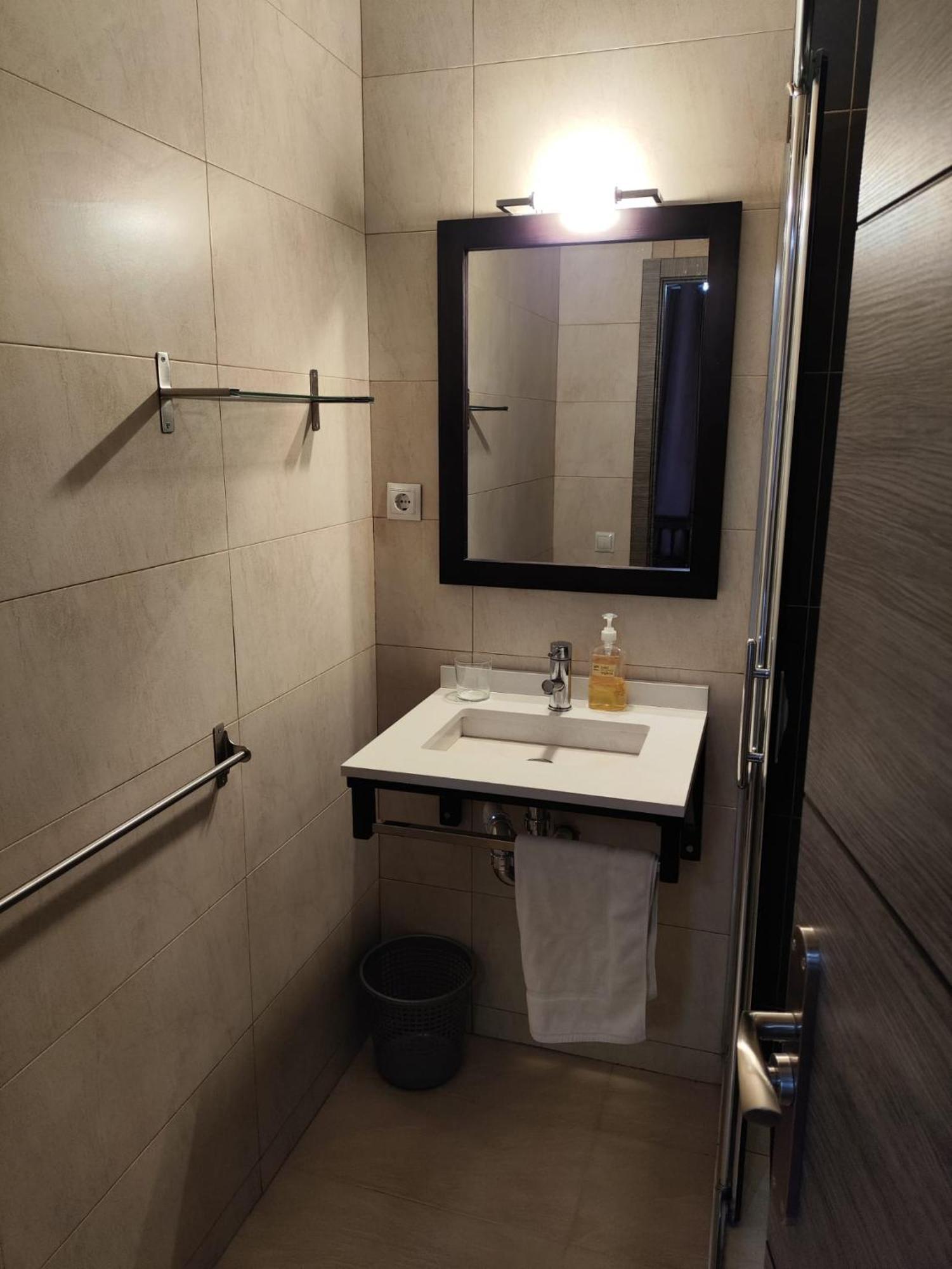 Farm stay L'olivera Castellbisbal