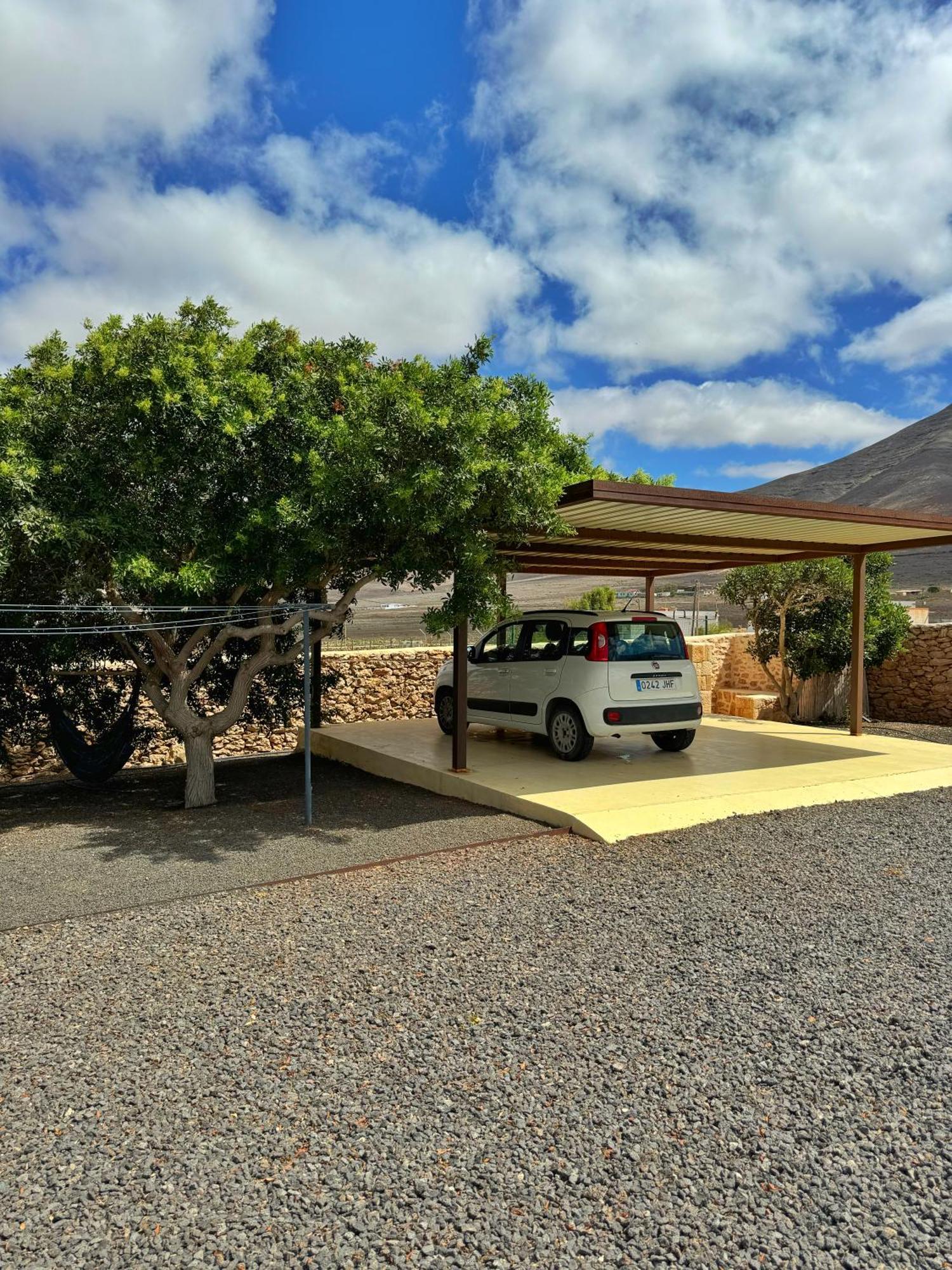 Casa Marisa With Heated Pool & Garden Holiday home Tindaya