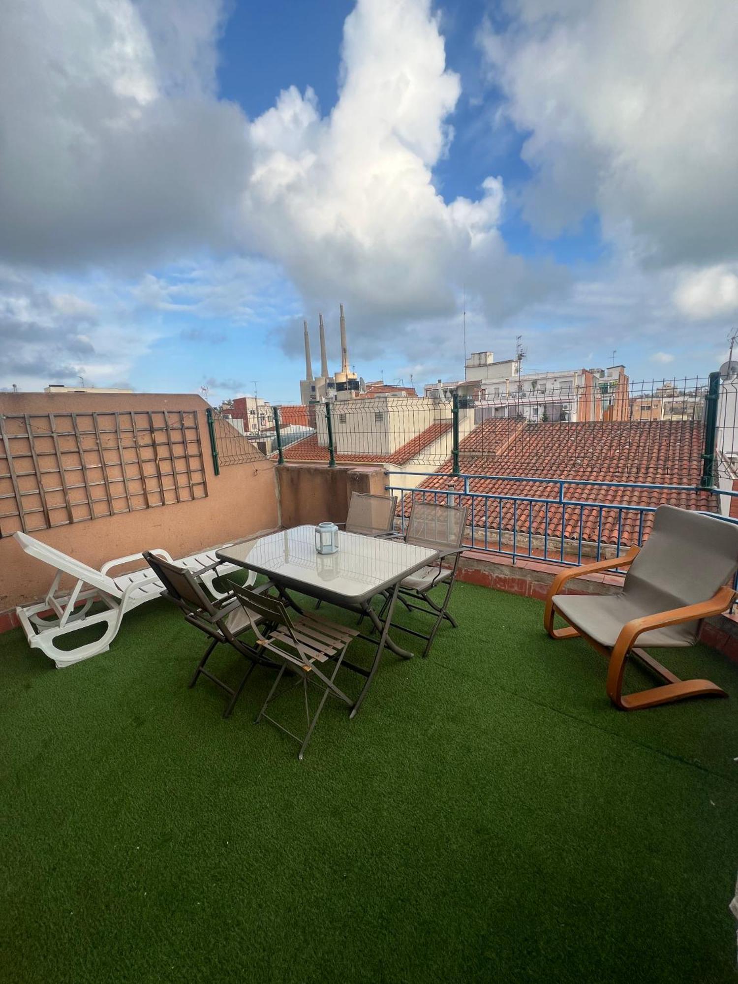 Hostal Private Double In A Shared Penthouse With Patios Sant Adrià de Besòs