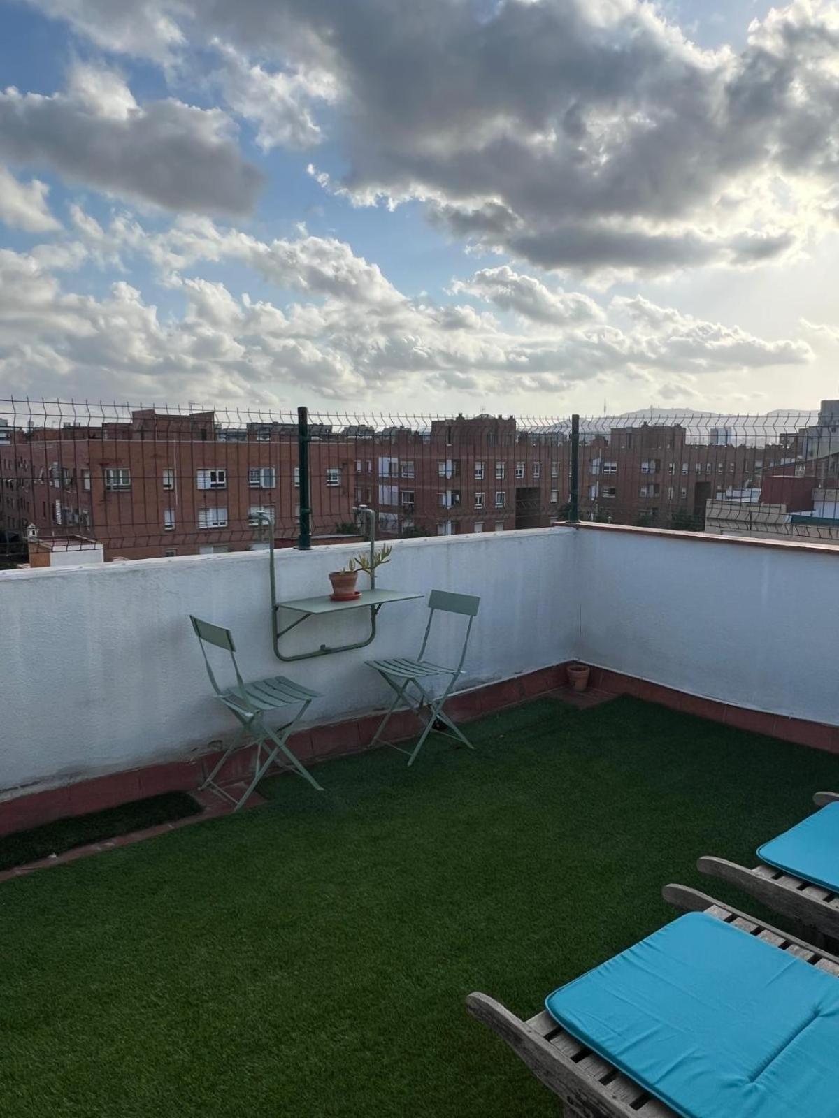 Private Double In A Shared Penthouse With Patios Hostal Sant Adrià de Besòs