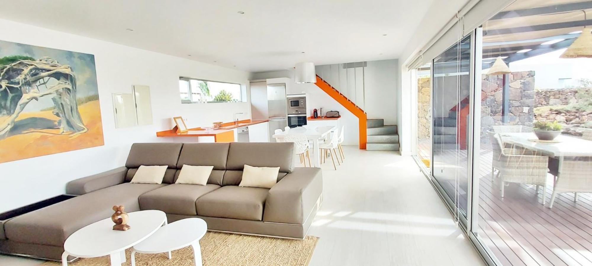 Private With Pool In Villa