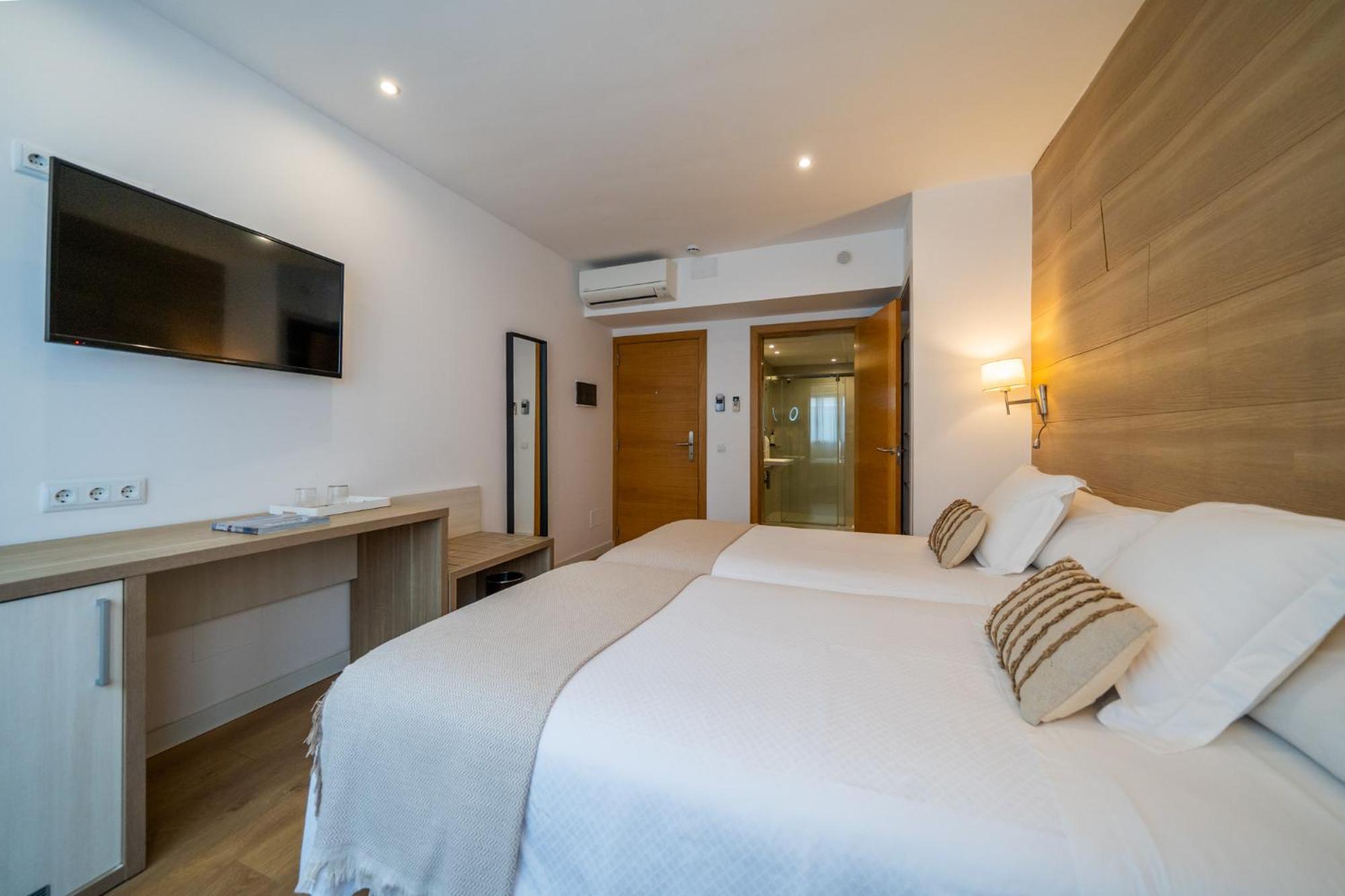 Menurka Hostal *