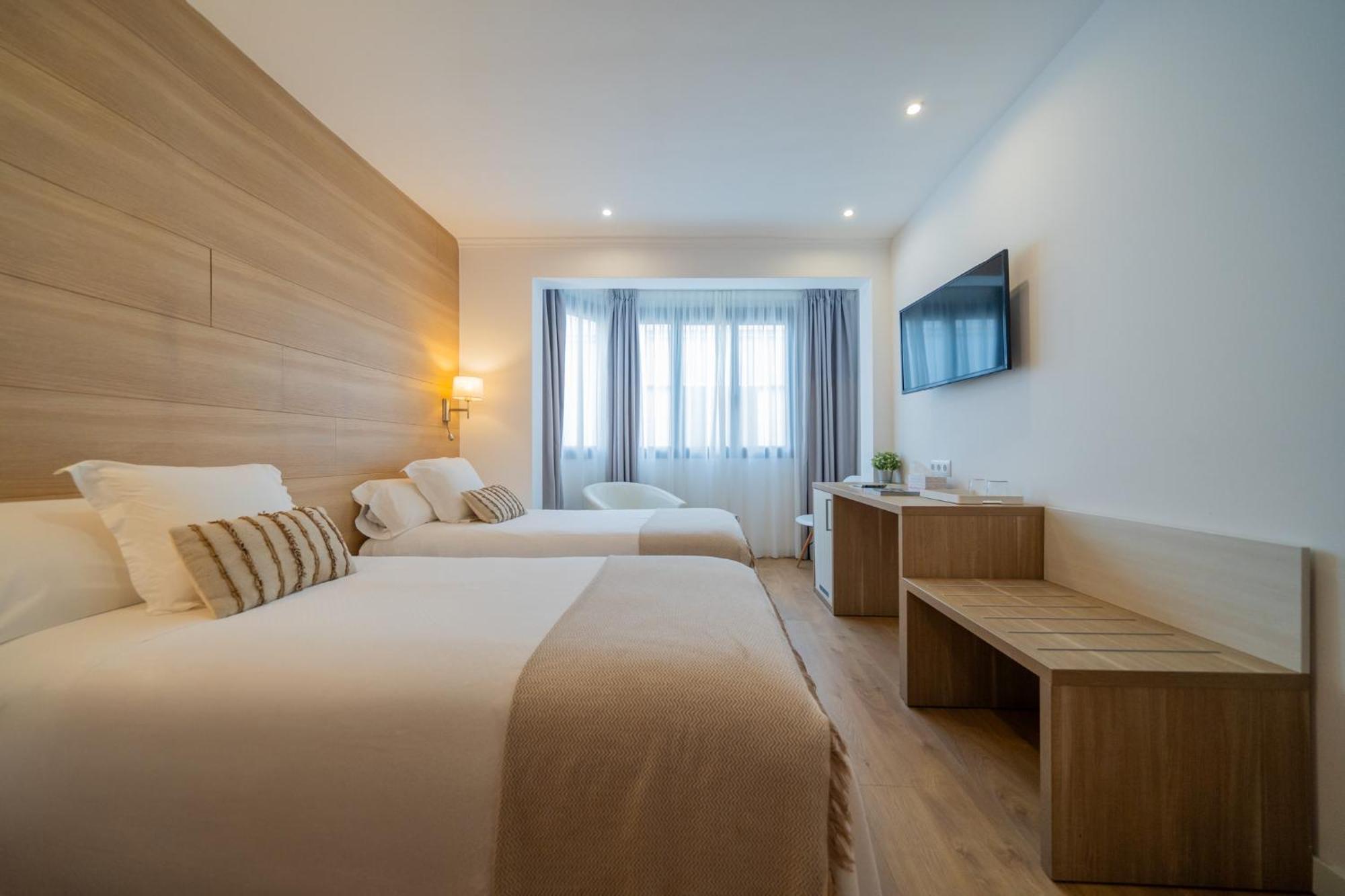 Hostal Menurka *