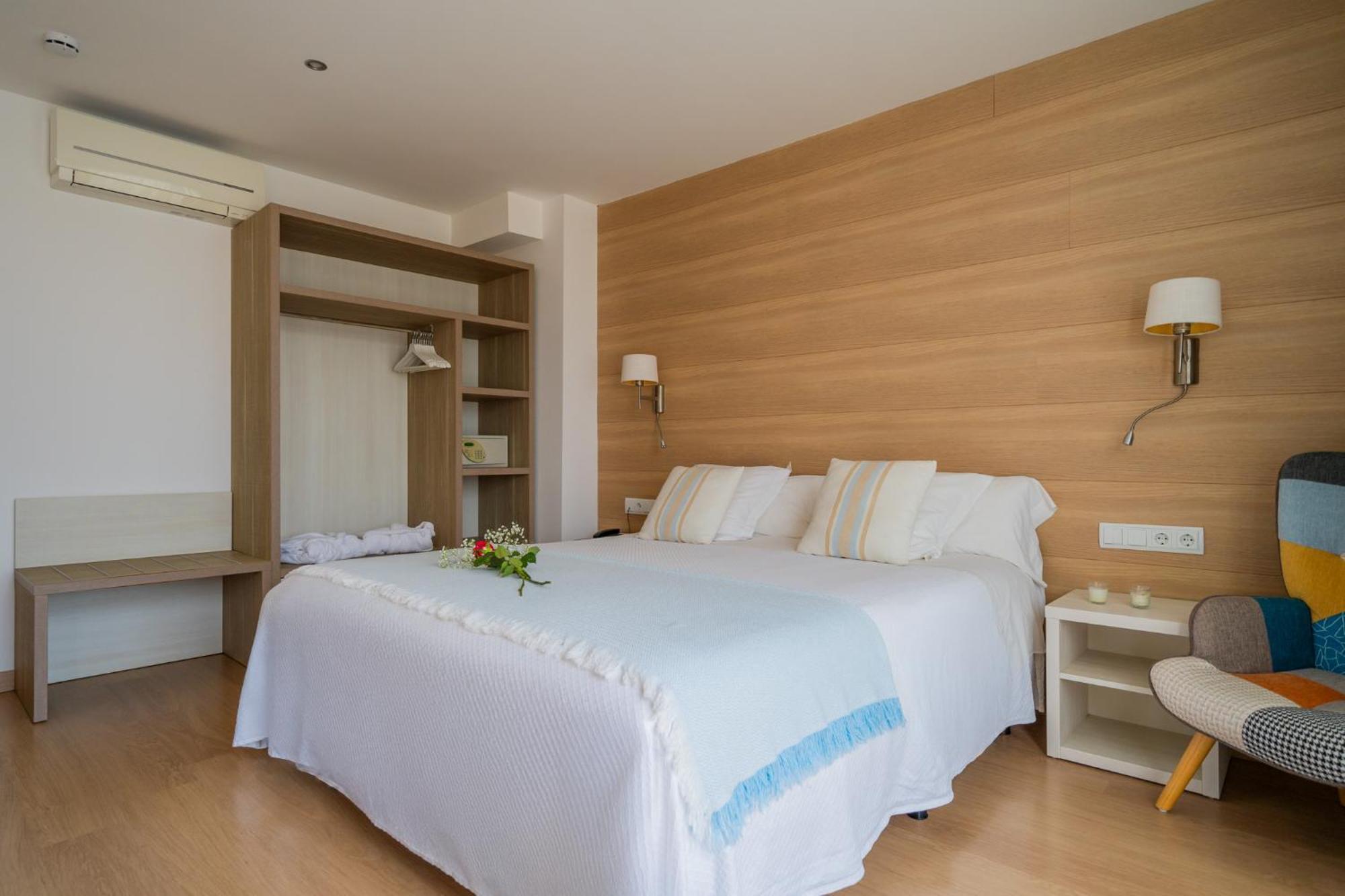 Menurka Hostal *