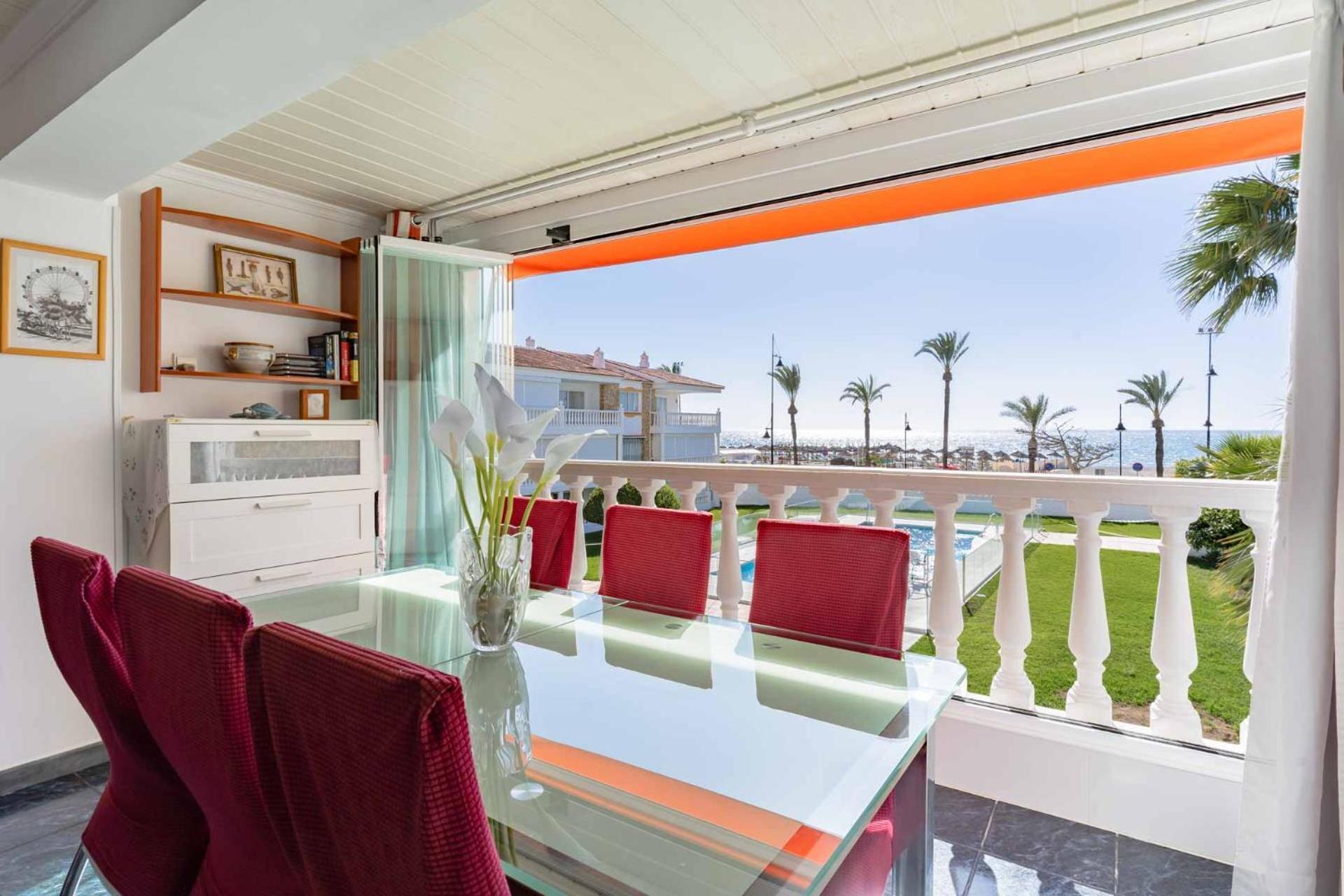 Apartamento Playamar Primera Linea De Playa Urb. La Farola