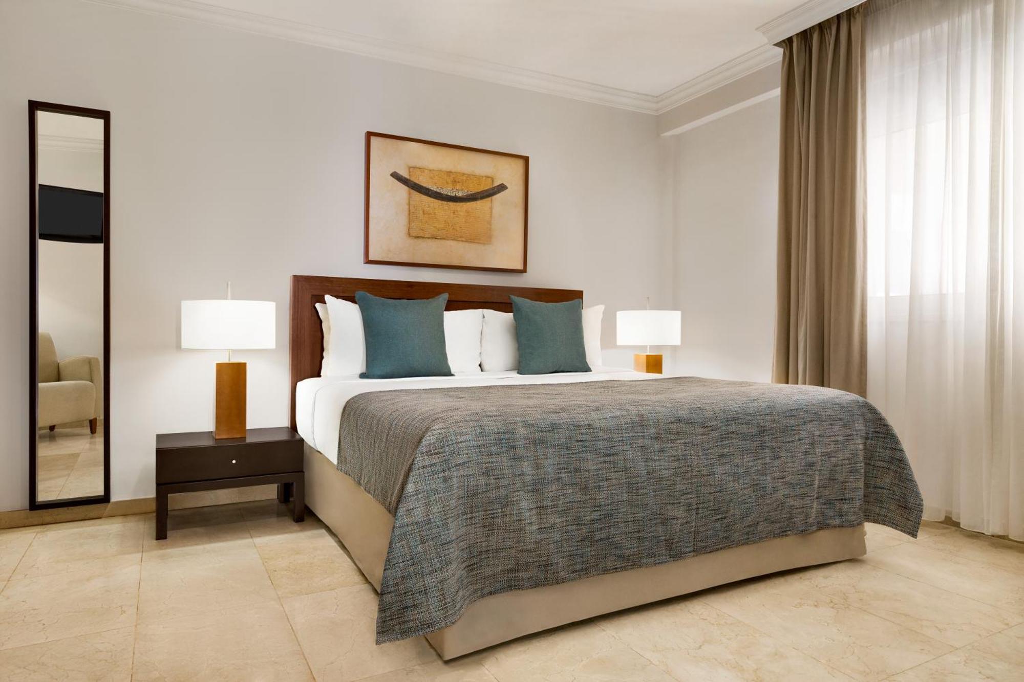 Wyndham Residences Costa Adeje Apartahotel 3*