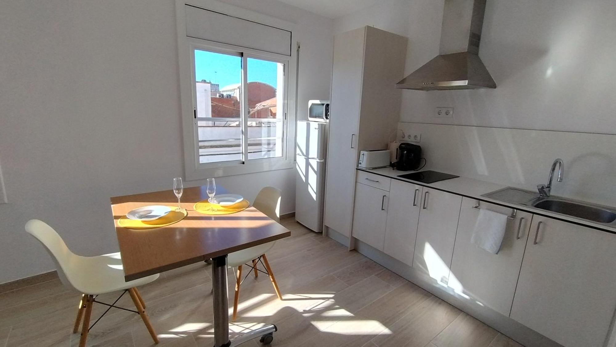 Rosesapparts Estudios & Parking Apartment *