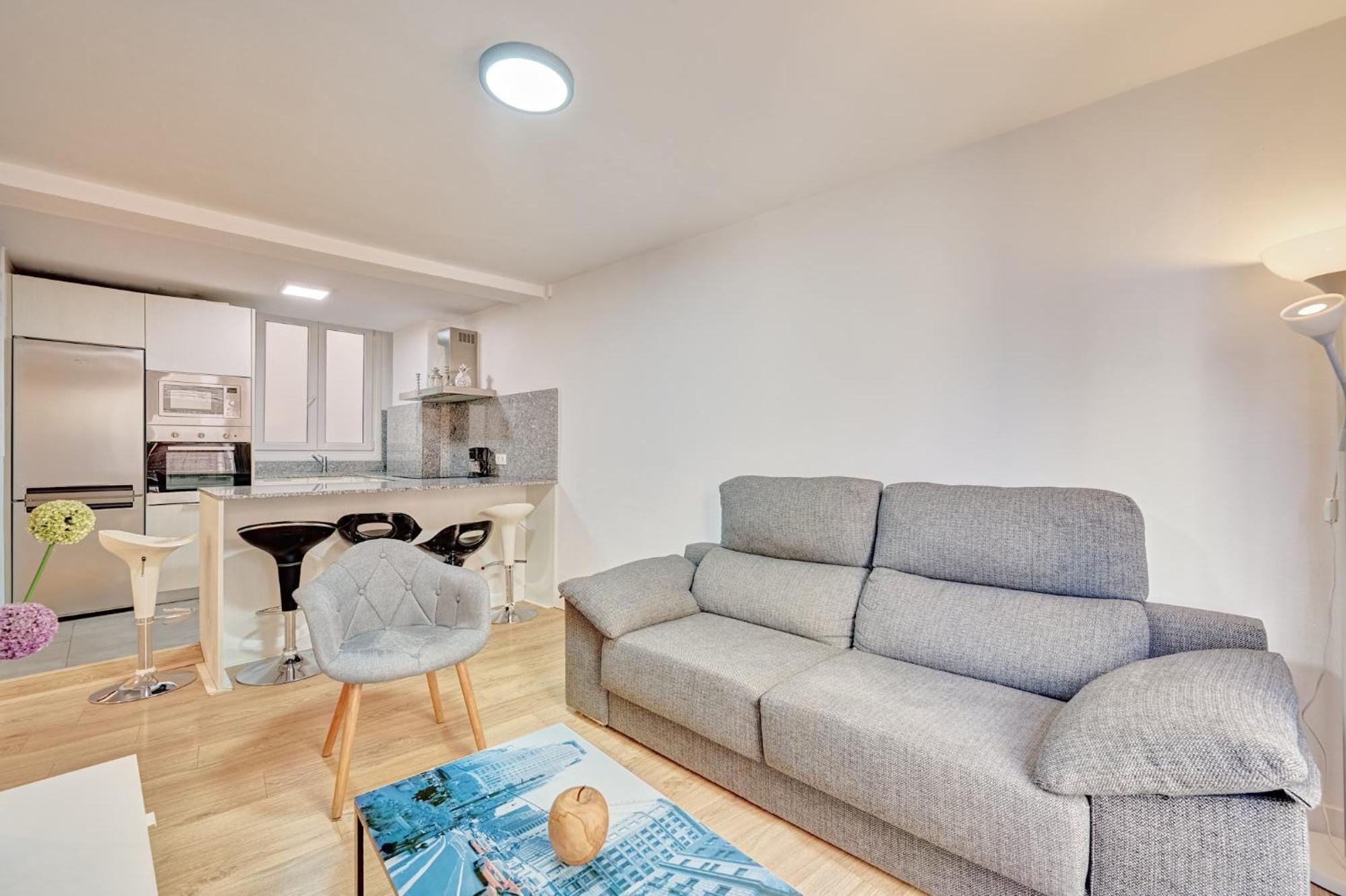 Zure Etxea By Clabao Apartment Pamplona