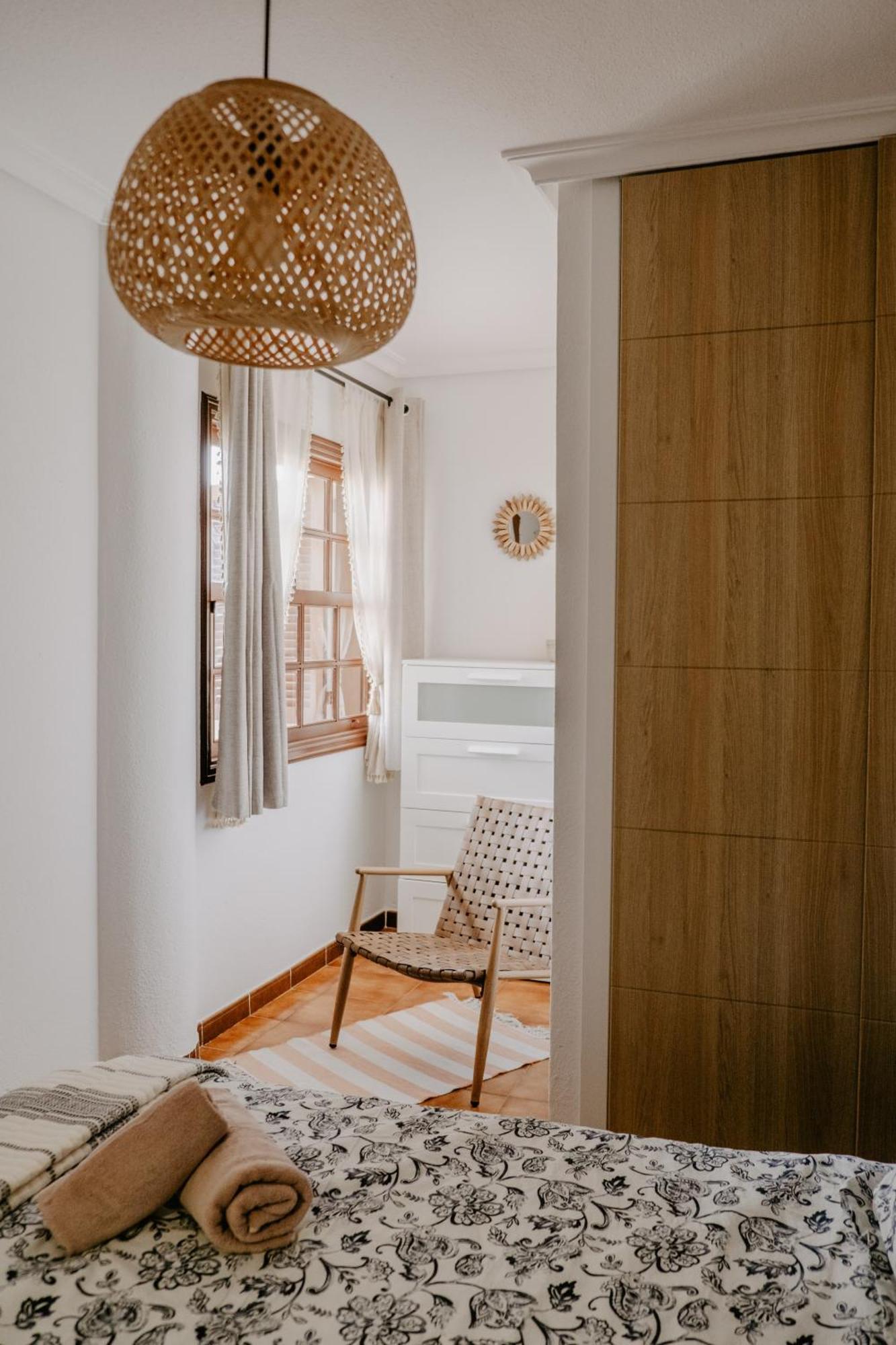 Alba Vista - Albatros Park In Golf Del Sur Tenerife - Heated Pool & Teide View Apartment