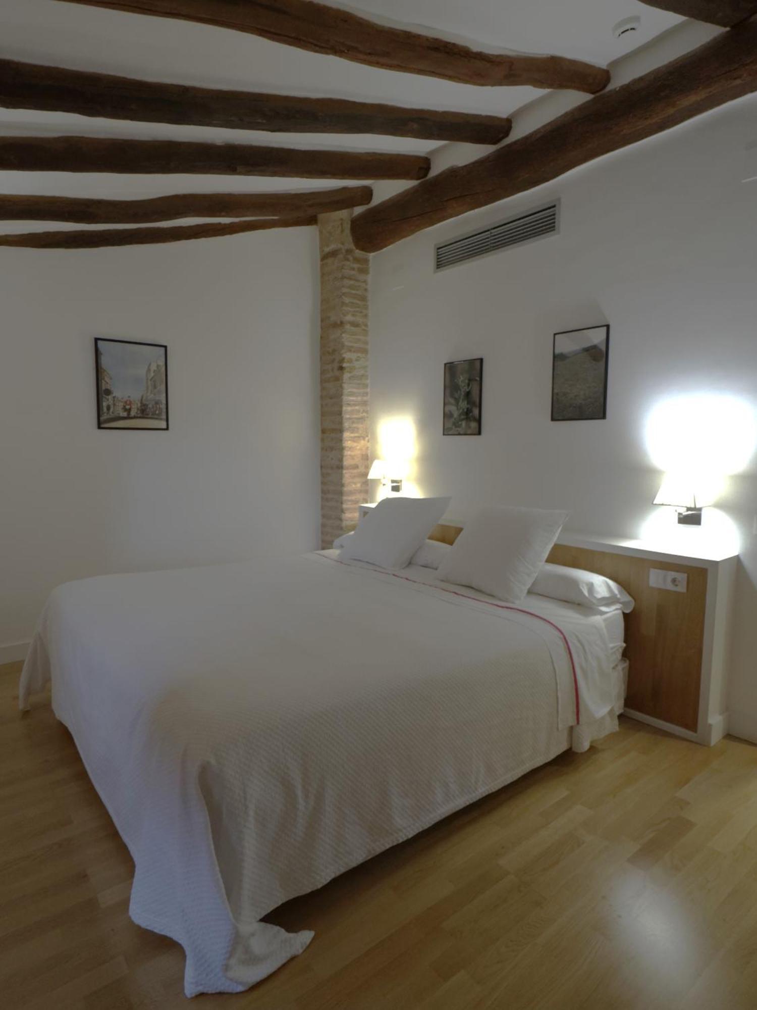 Clos Figueras Bed & Breakfast