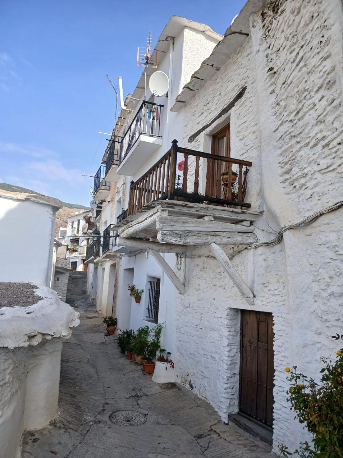 Casa Compadres De Con Piscina