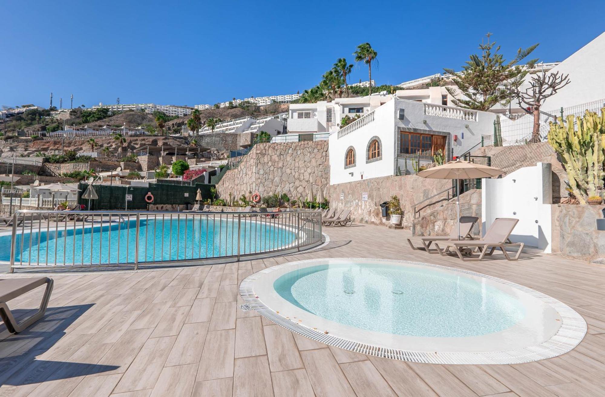 Apartamento With Sea View And Pool *