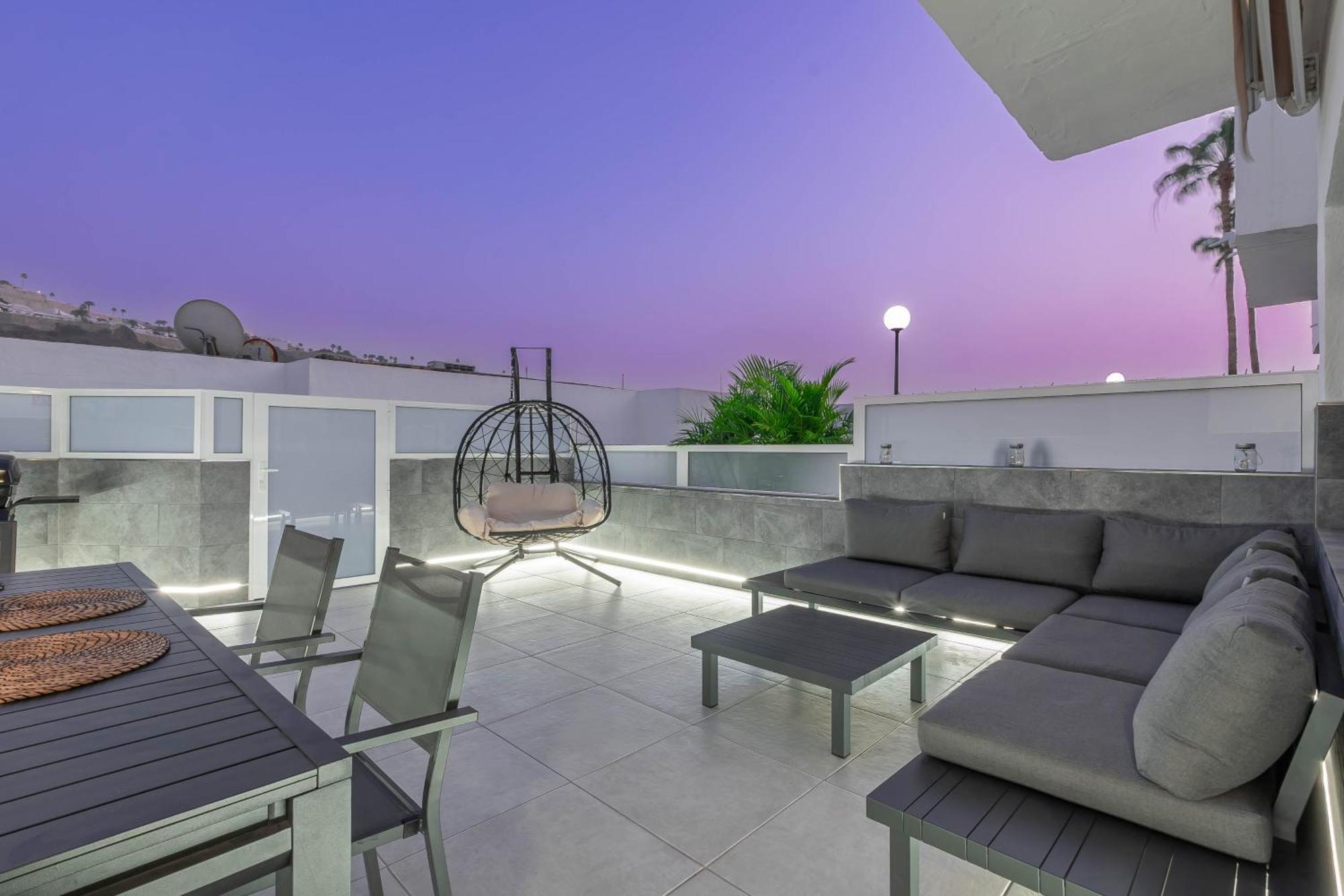 With Sea View And Pool Apartamento